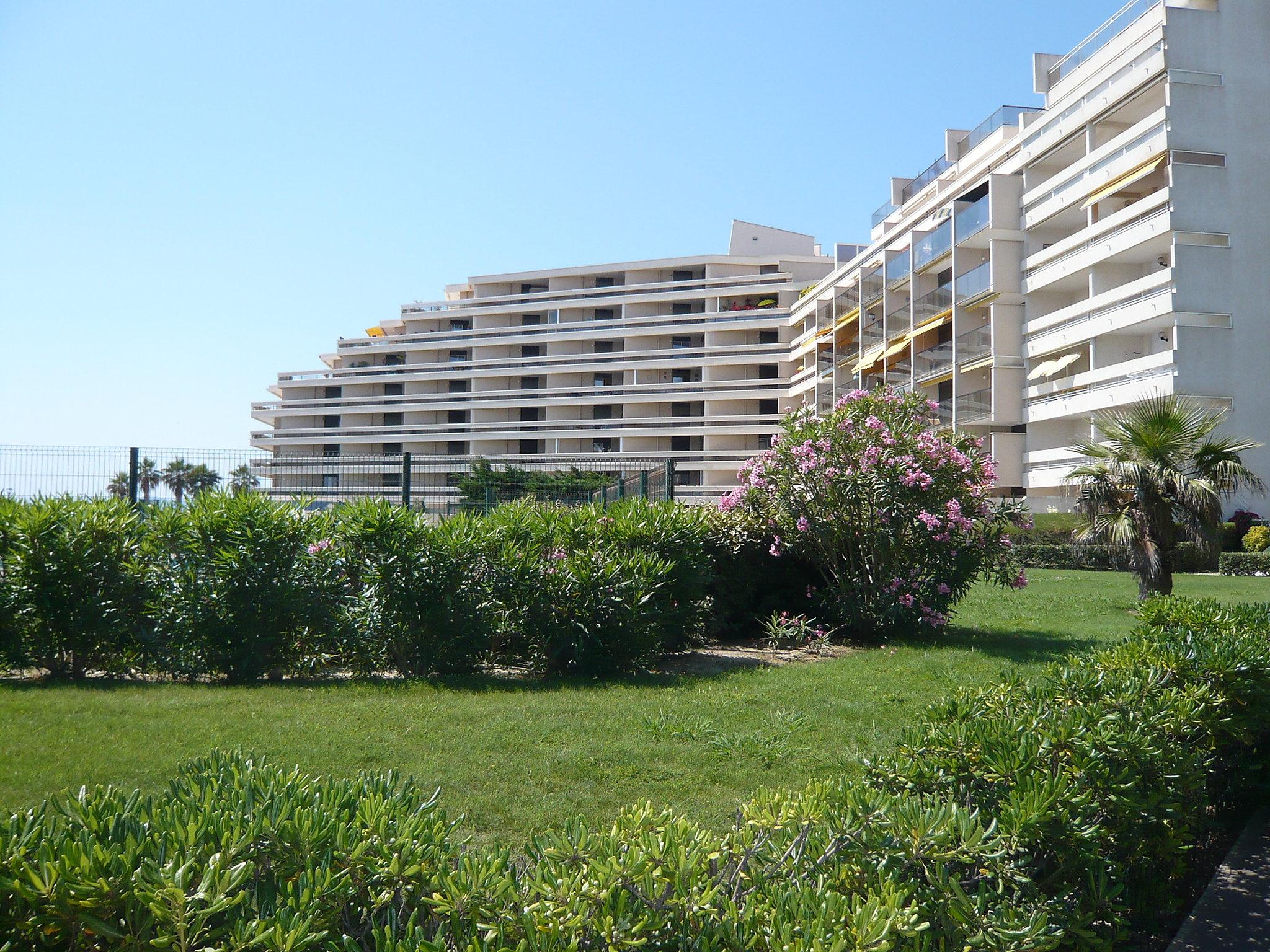 Foto 22 - Appartamento con 2 camere da letto a Canet-en-Roussillon con piscina e vista mare