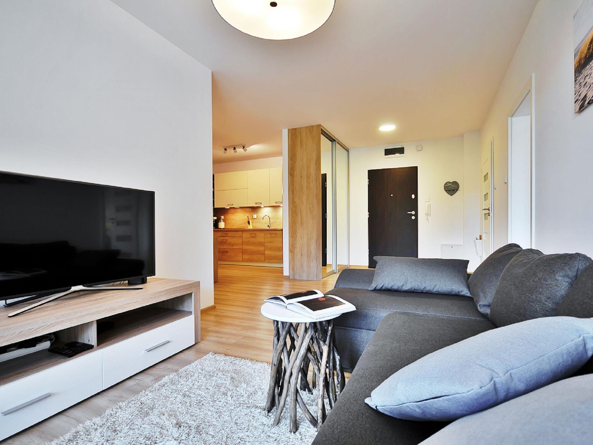 Foto 8 - Apartamento de 1 quarto em Kołobrzeg com piscina e jardim