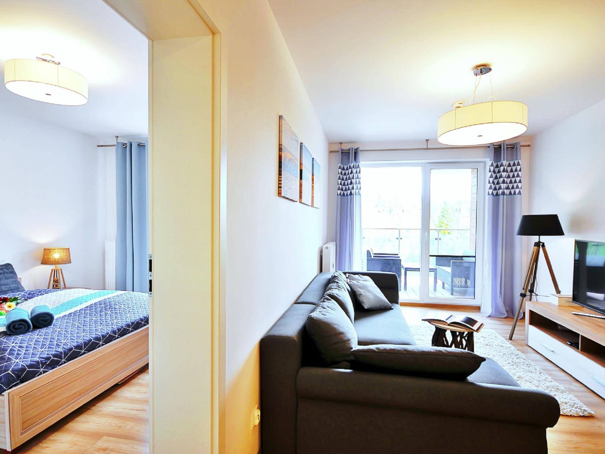 Foto 7 - Apartamento de 1 quarto em Kołobrzeg com piscina e jardim