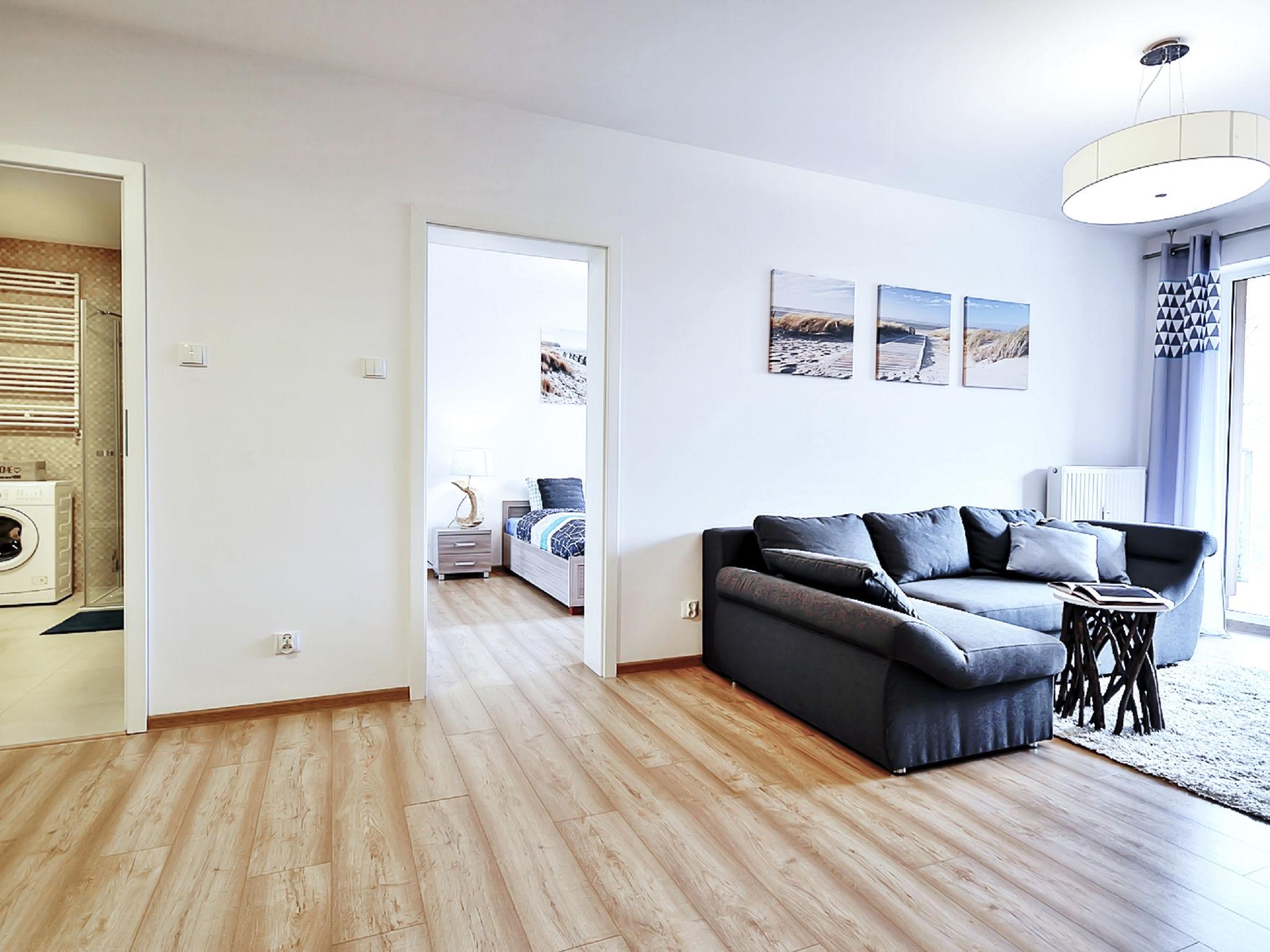 Foto 9 - Apartamento de 1 quarto em Kołobrzeg com piscina e jardim