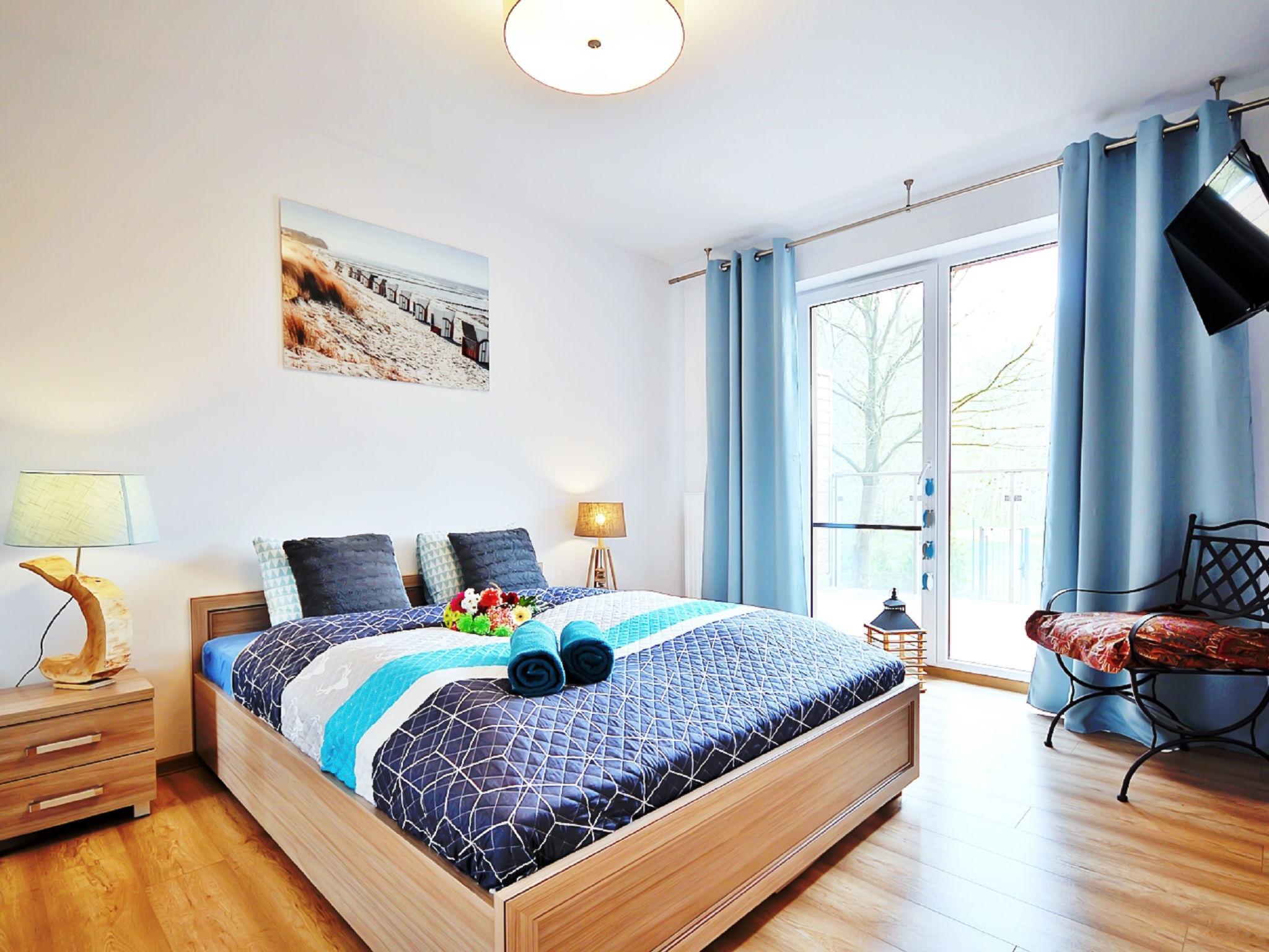 Foto 5 - Apartamento de 1 quarto em Kołobrzeg com piscina e vistas do mar