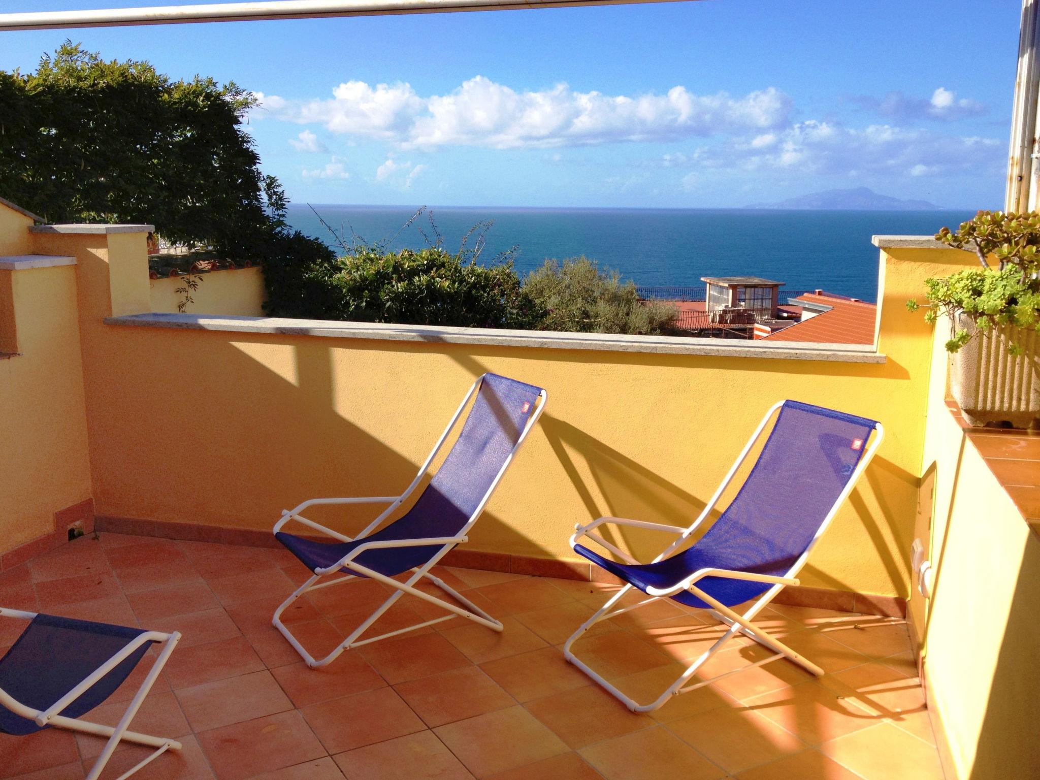 Foto 1 - Casa de 2 habitaciones en Massa Lubrense con jardín y vistas al mar