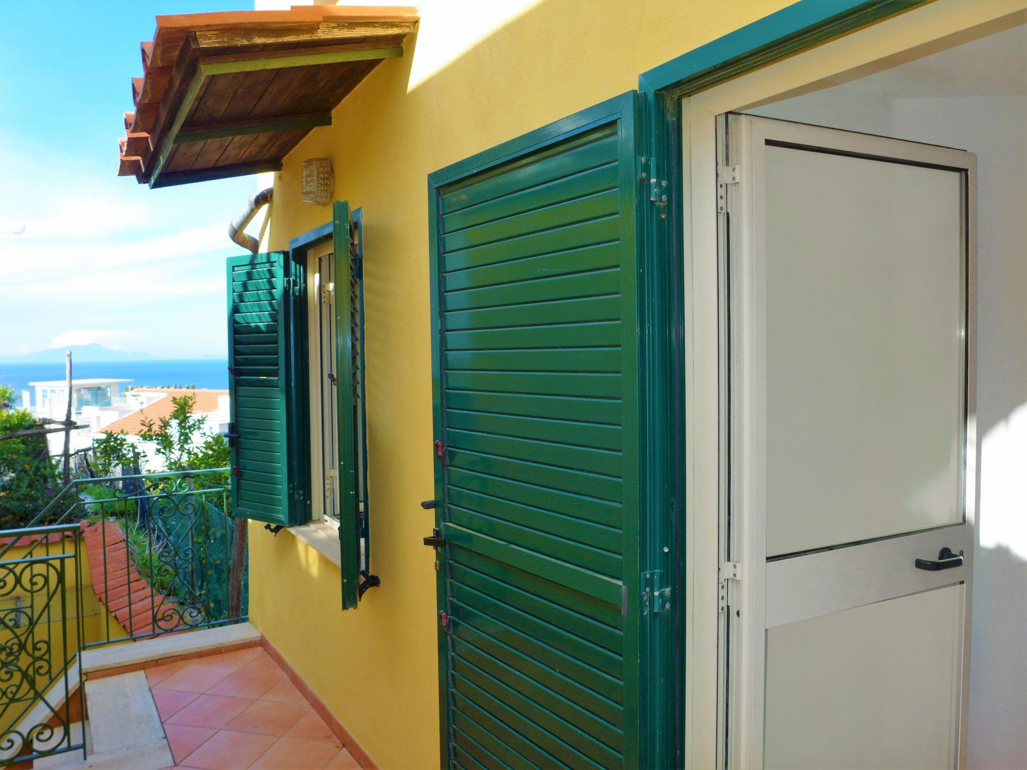 Photo 6 - Maison de 2 chambres à Massa Lubrense avec jardin et vues à la mer