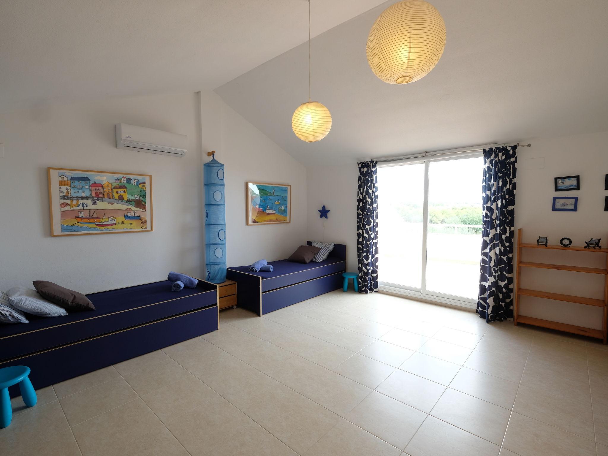 Foto 8 - Appartamento con 3 camere da letto a Alcanar con piscina