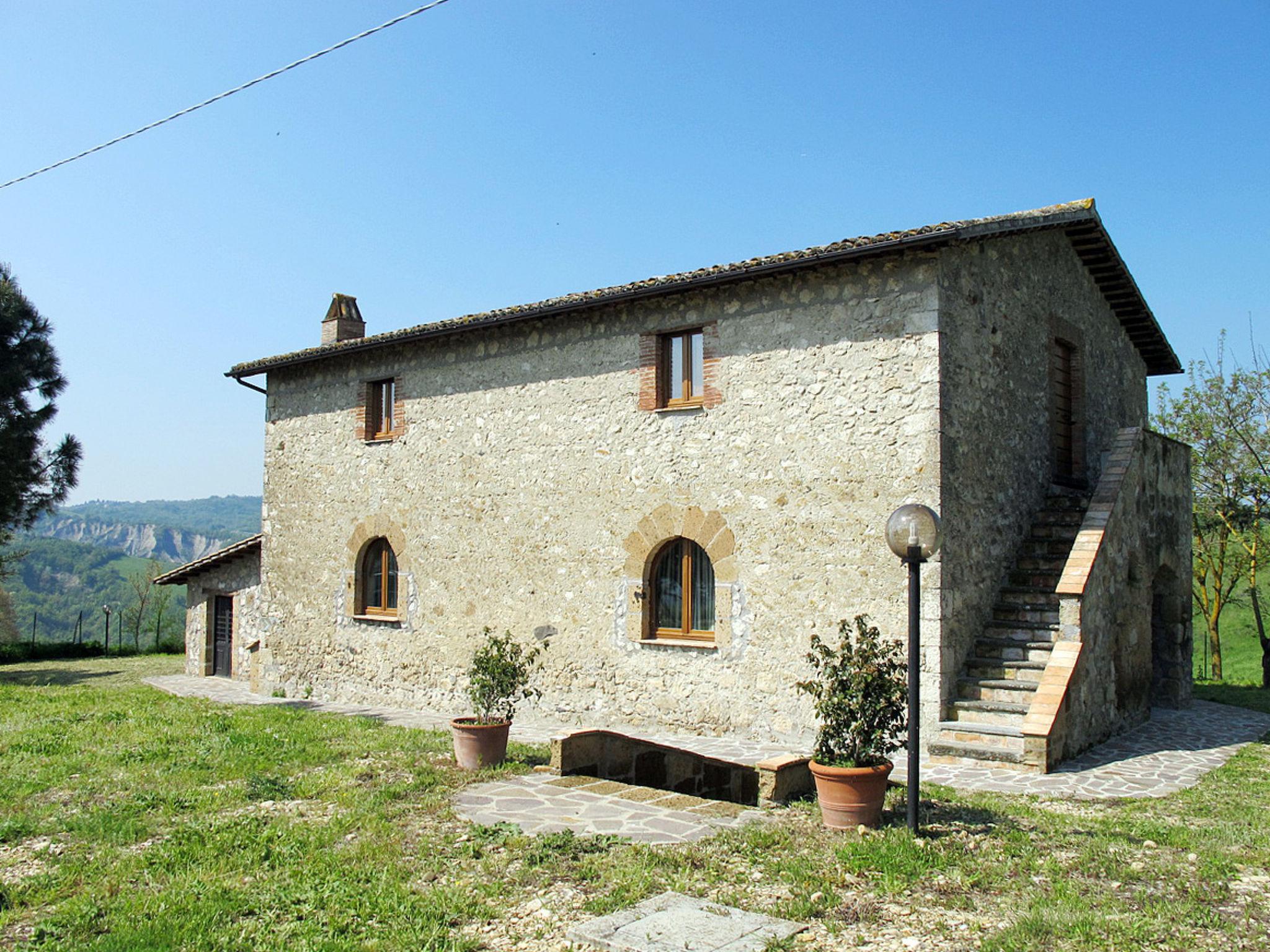 Foto 2 - Casa con 5 camere da letto a Bagnoregio con piscina e giardino