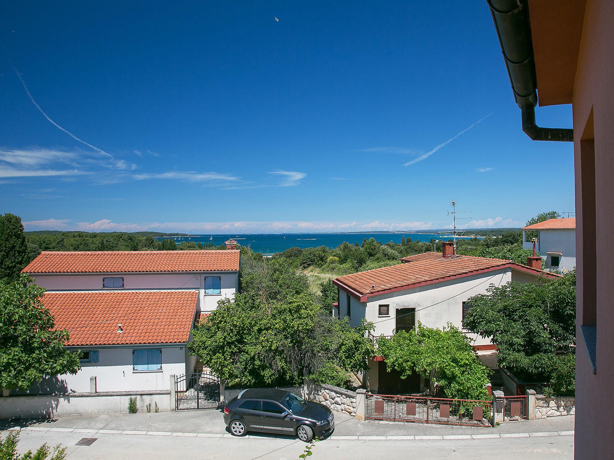 Photo 15 - 2 bedroom Apartment in Pula with garden and terrace