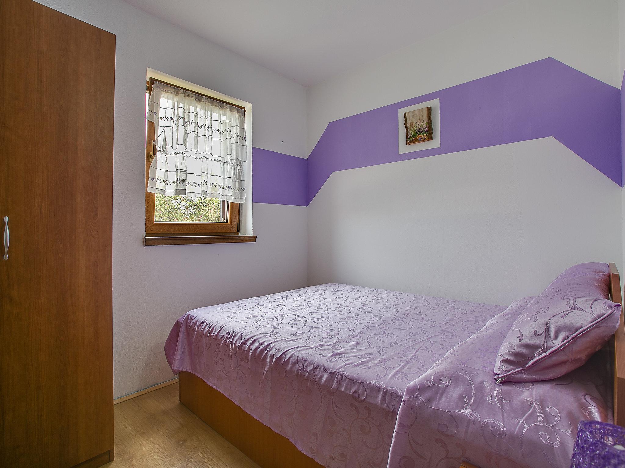 Photo 11 - Appartement de 2 chambres à Pula avec terrasse