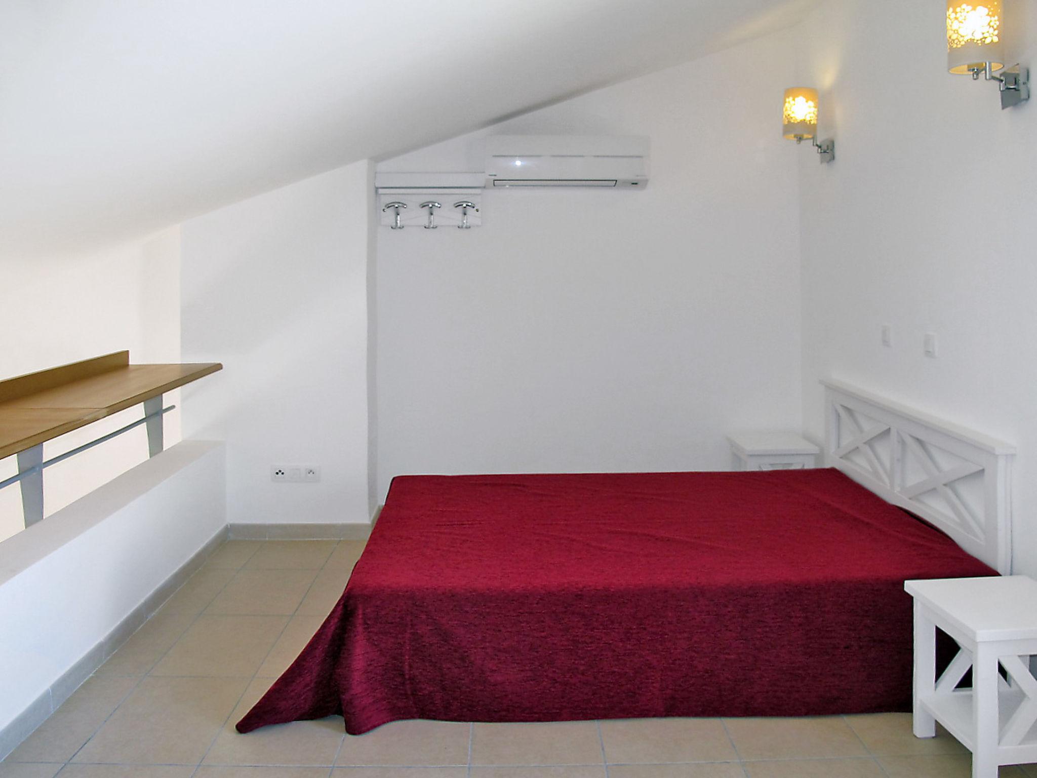 Foto 5 - Casa con 1 camera da letto a Belgodère con piscina e terrazza