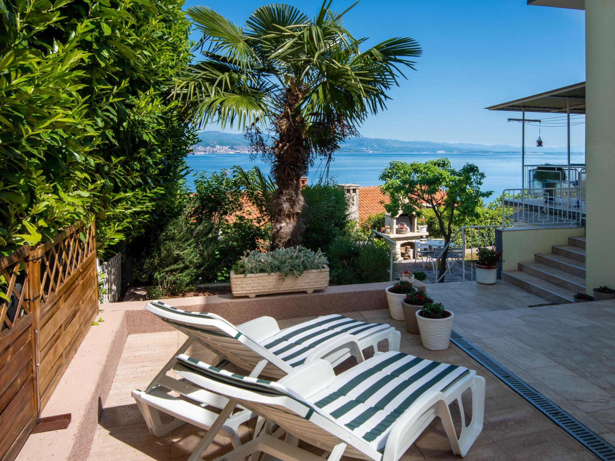 Photo 22 - Maison de 1 chambre à Opatija avec terrasse et vues à la mer