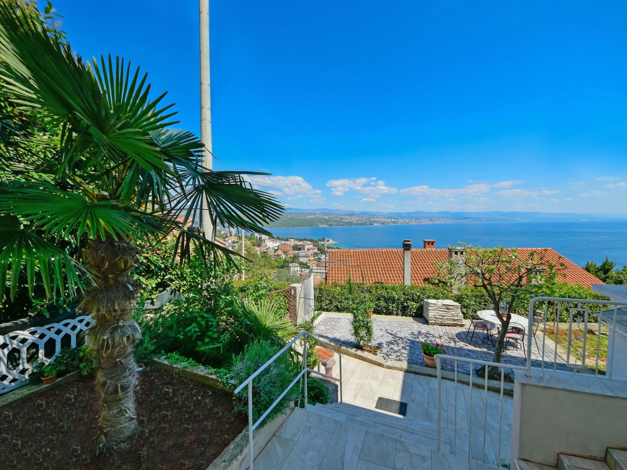 Foto 6 - Casa de 1 habitación en Opatija con terraza y vistas al mar