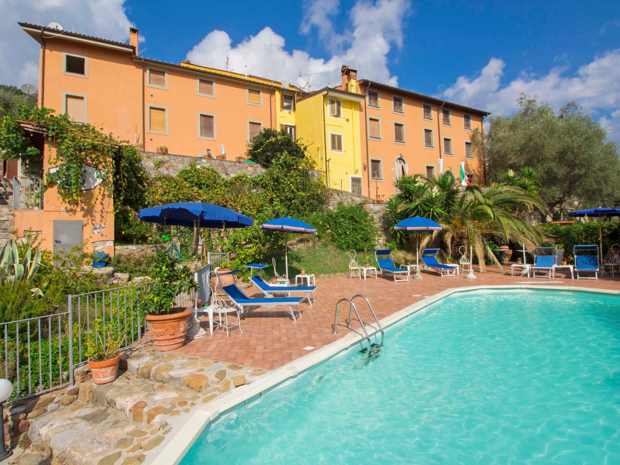 Photo 1 - Maison de 5 chambres à Massarosa avec piscine et jardin