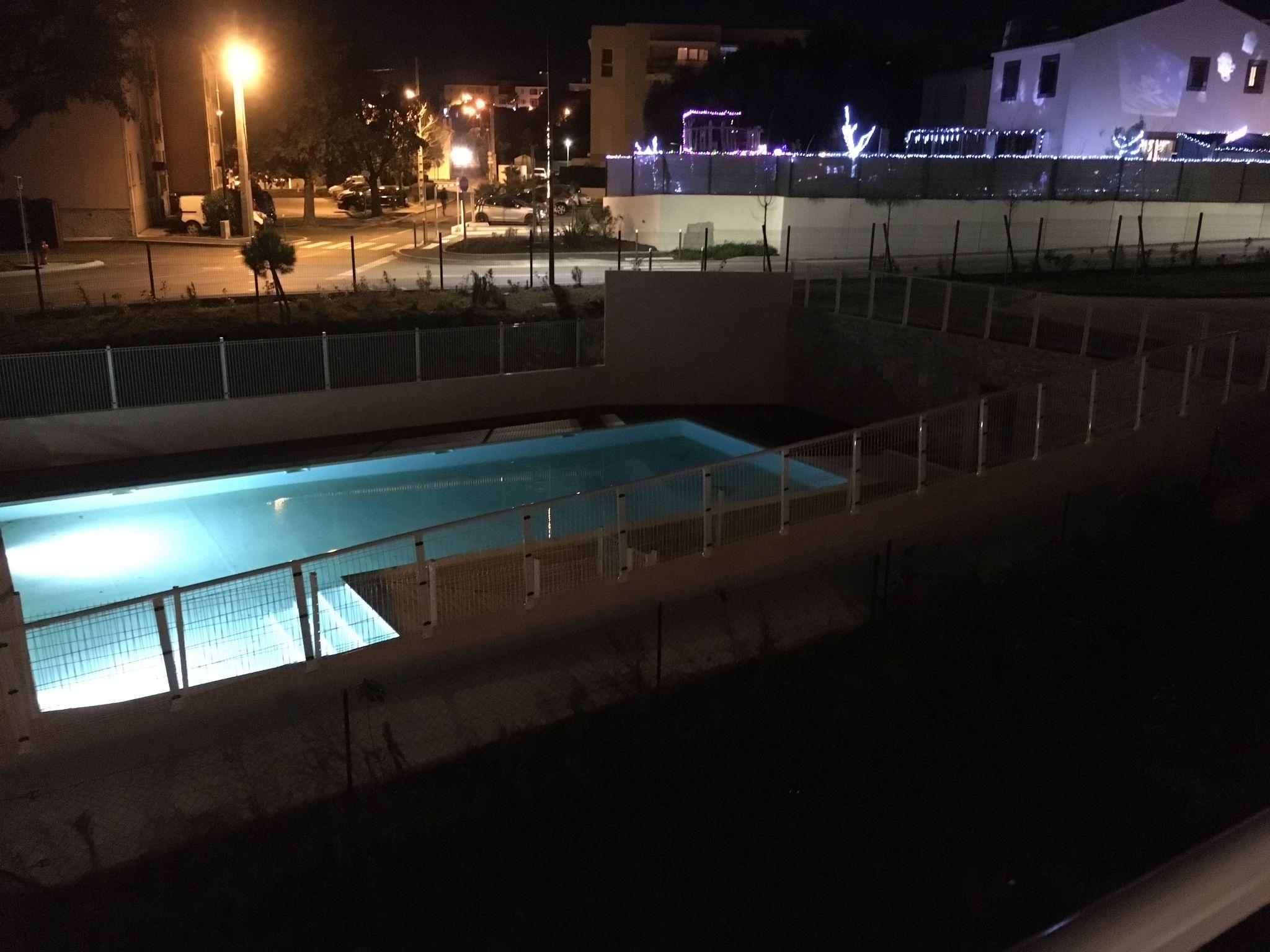 Foto 15 - Appartamento con 1 camera da letto a Bormes-les-Mimosas con piscina e vista mare