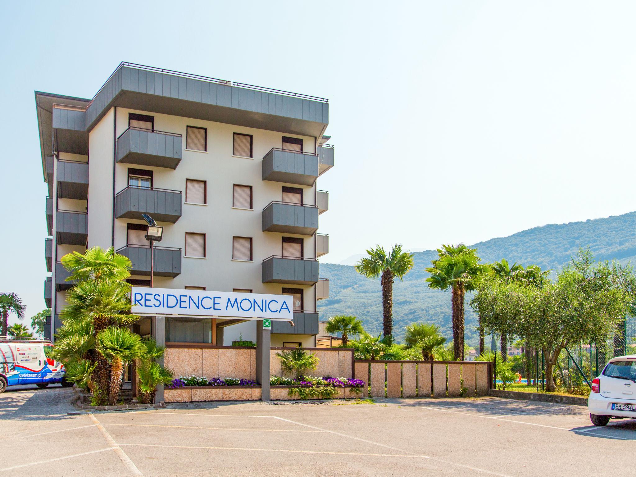 Photo 19 - Appartement de 2 chambres à Riva del Garda avec piscine et jardin