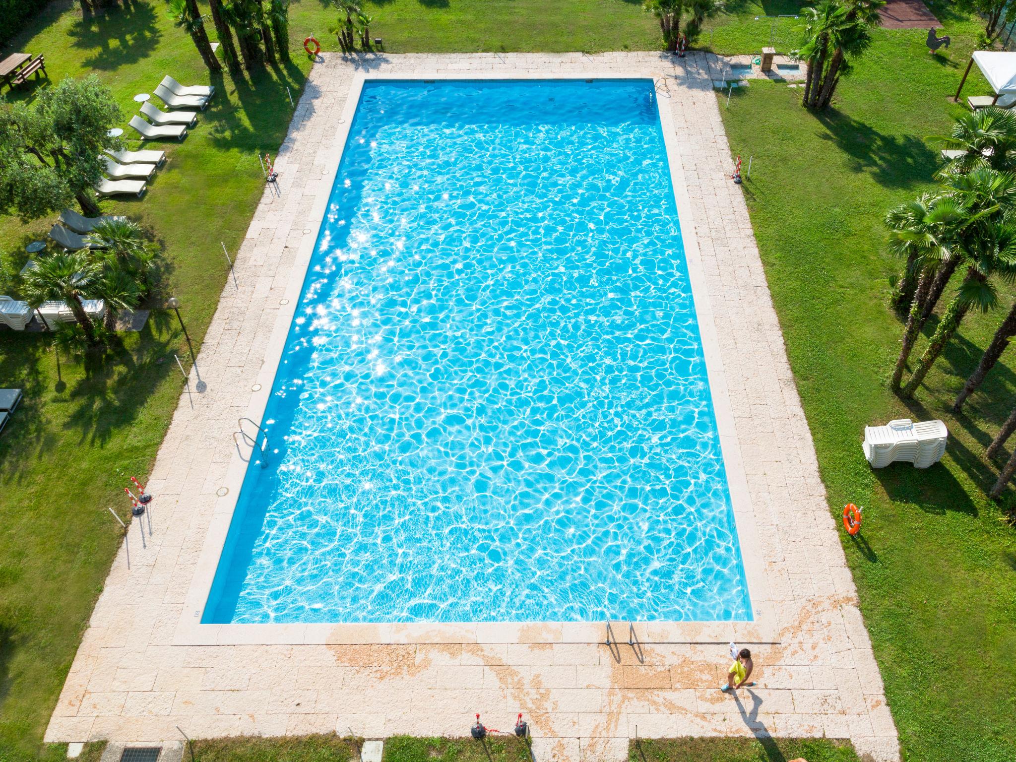 Foto 7 - Appartamento con 2 camere da letto a Riva del Garda con piscina e giardino