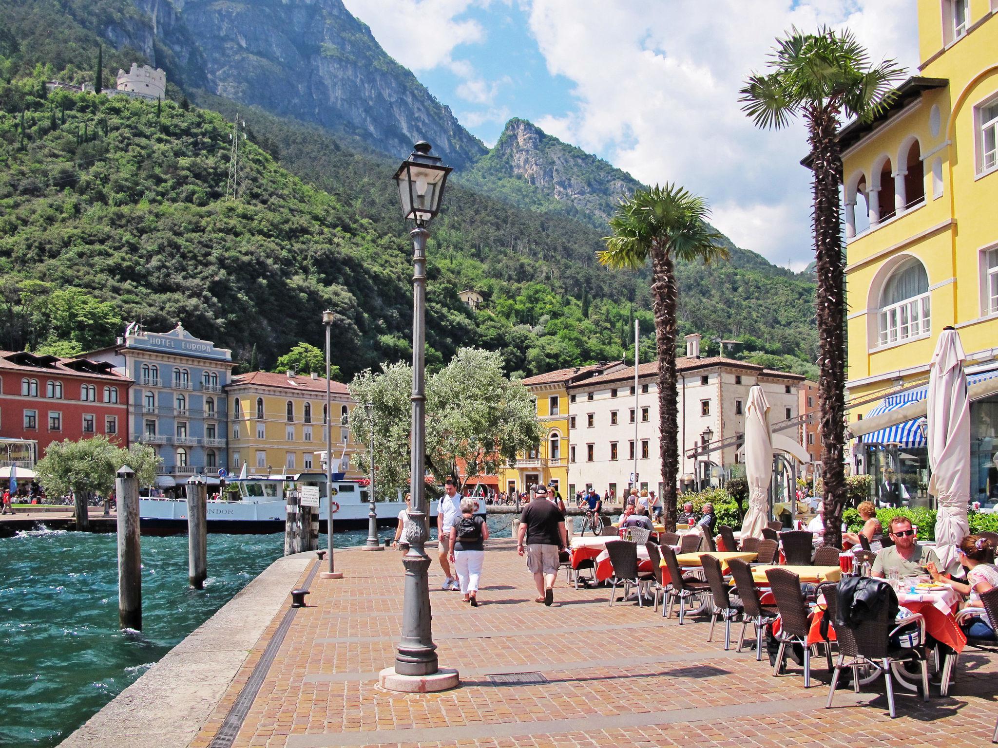 Photo 22 - Appartement de 2 chambres à Riva del Garda avec piscine et vues sur la montagne