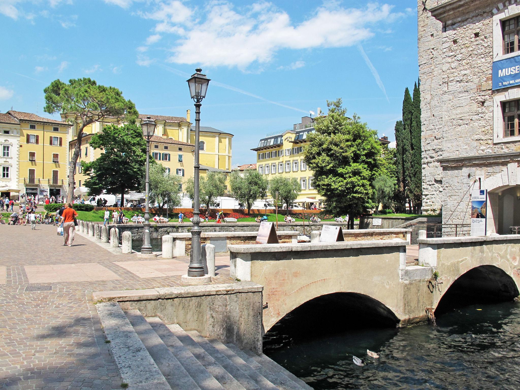 Photo 24 - 2 bedroom Apartment in Riva del Garda with swimming pool and garden