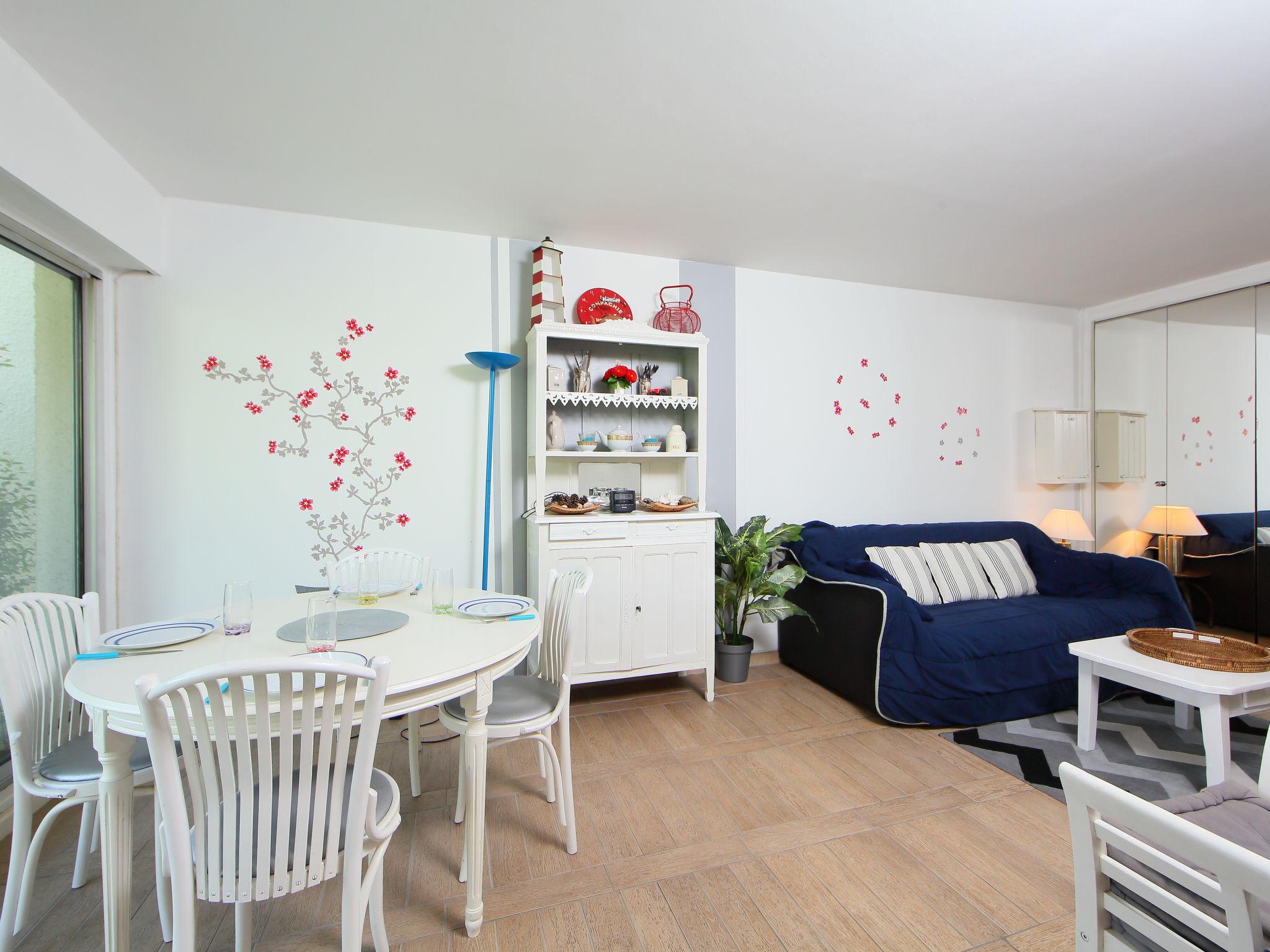 Foto 6 - Apartamento de 1 quarto em Cabourg com jardim e terraço