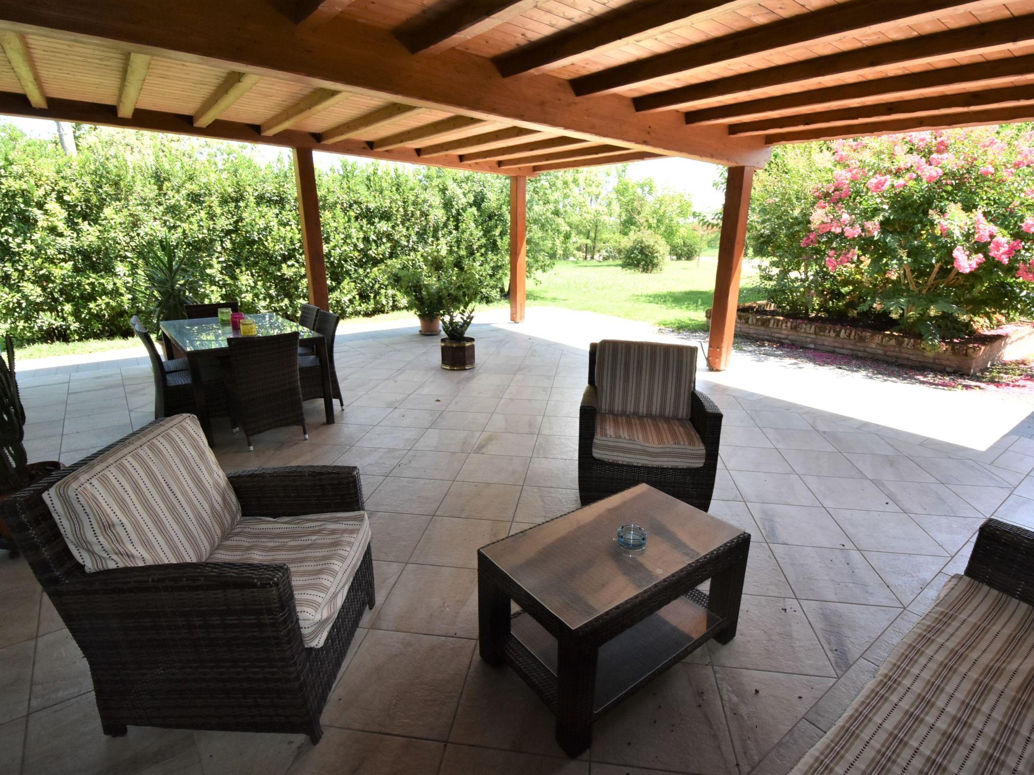 Photo 20 - Maison de 2 chambres à Ariano nel Polesine avec piscine et jardin