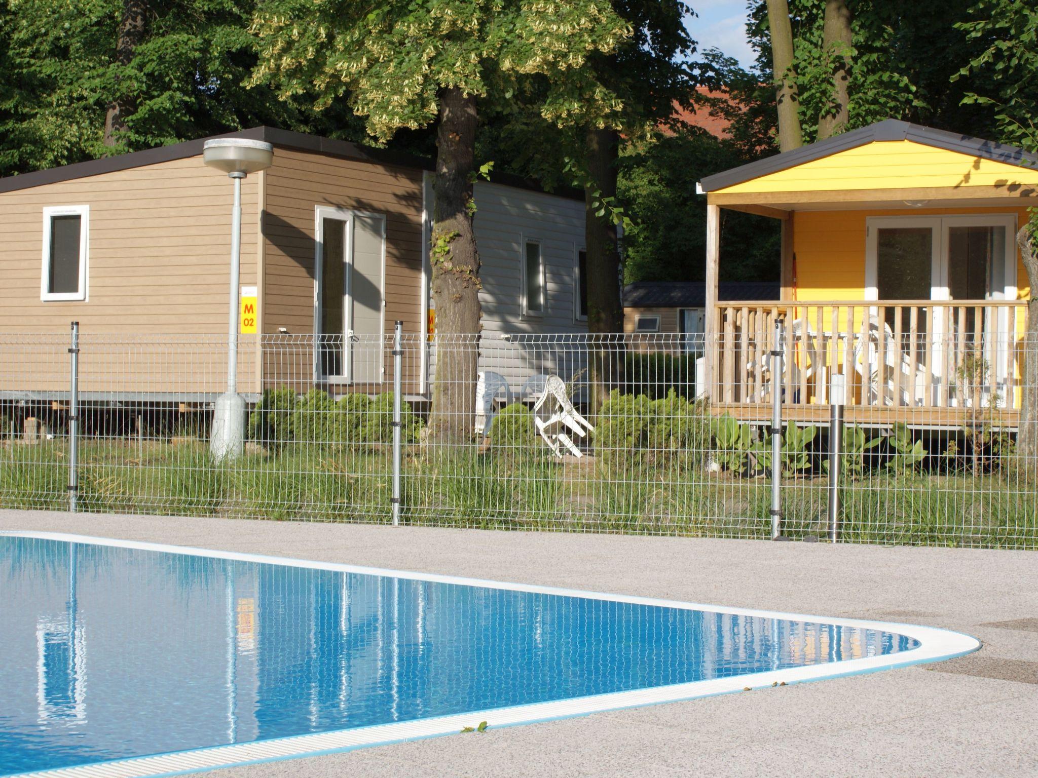 Foto 1 - Casa con 3 camere da letto a Praga con piscina e giardino