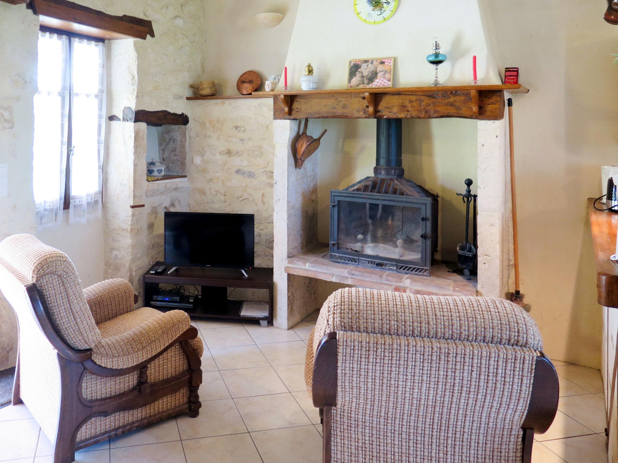 Photo 3 - Maison de 1 chambre à Lalbenque avec jardin et terrasse