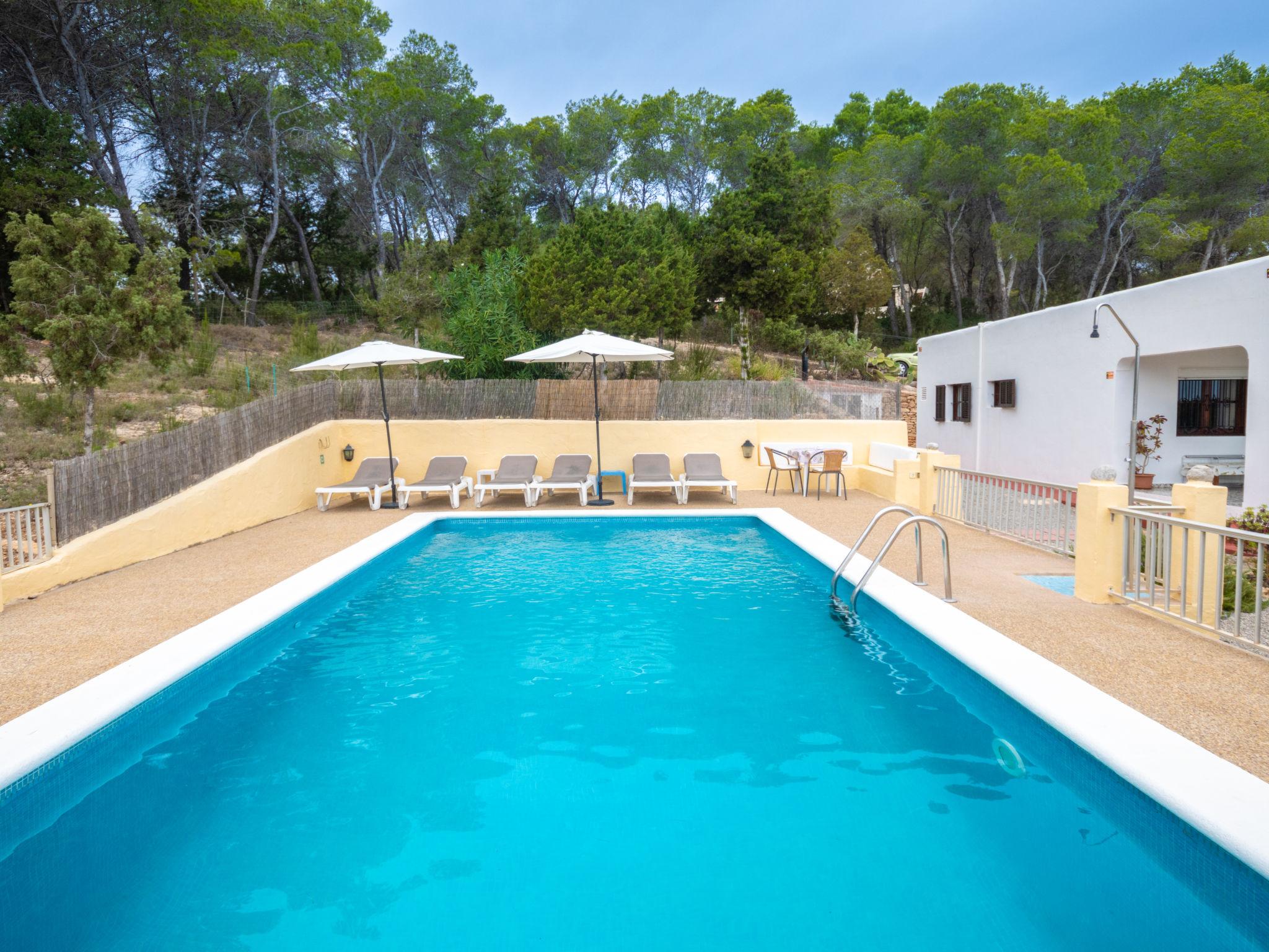 Foto 7 - Casa de 3 quartos em Santa Eulària des Riu com piscina privada e vistas do mar