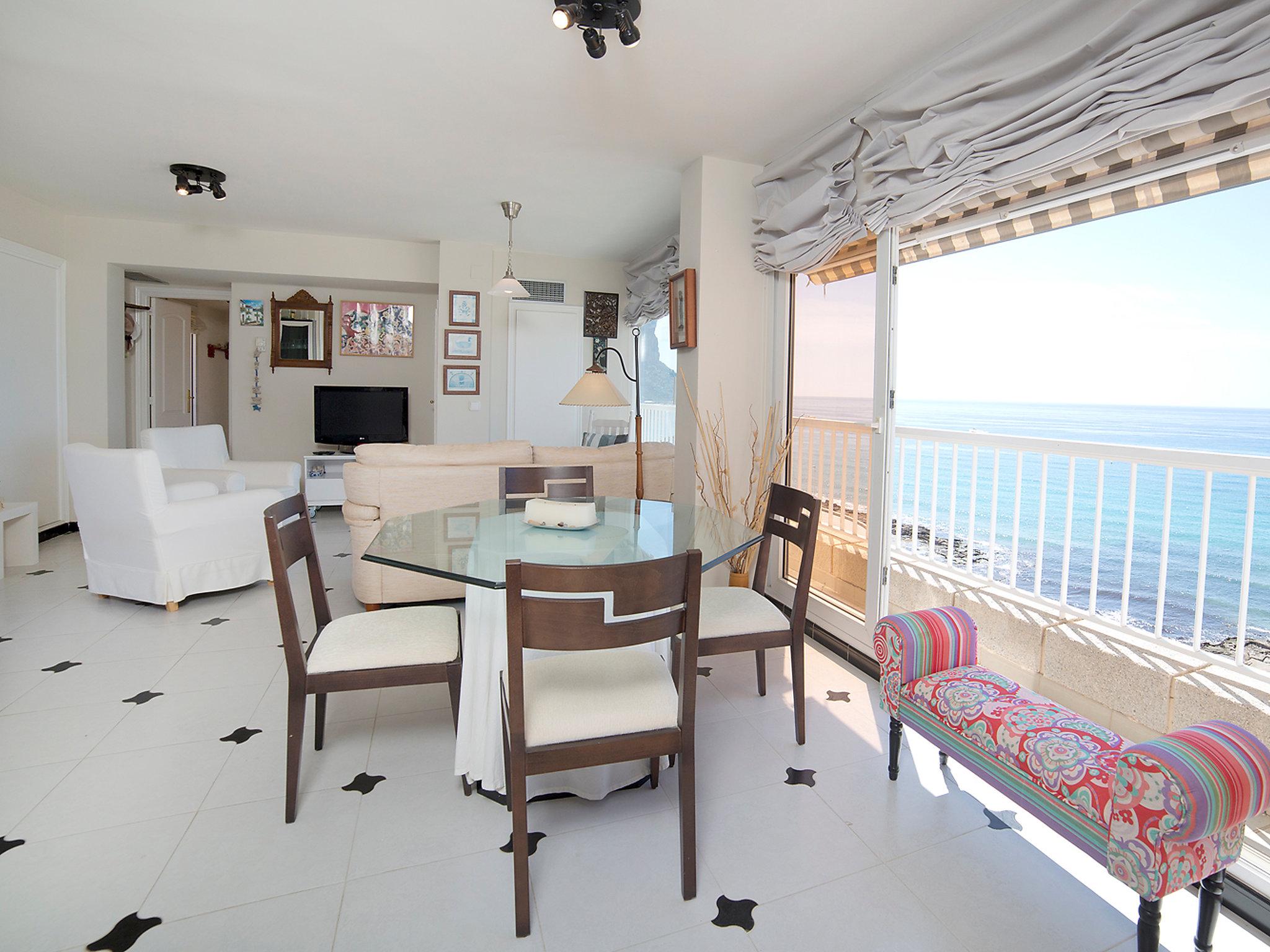 Foto 3 - Apartamento de 2 habitaciones en Calpe con vistas al mar