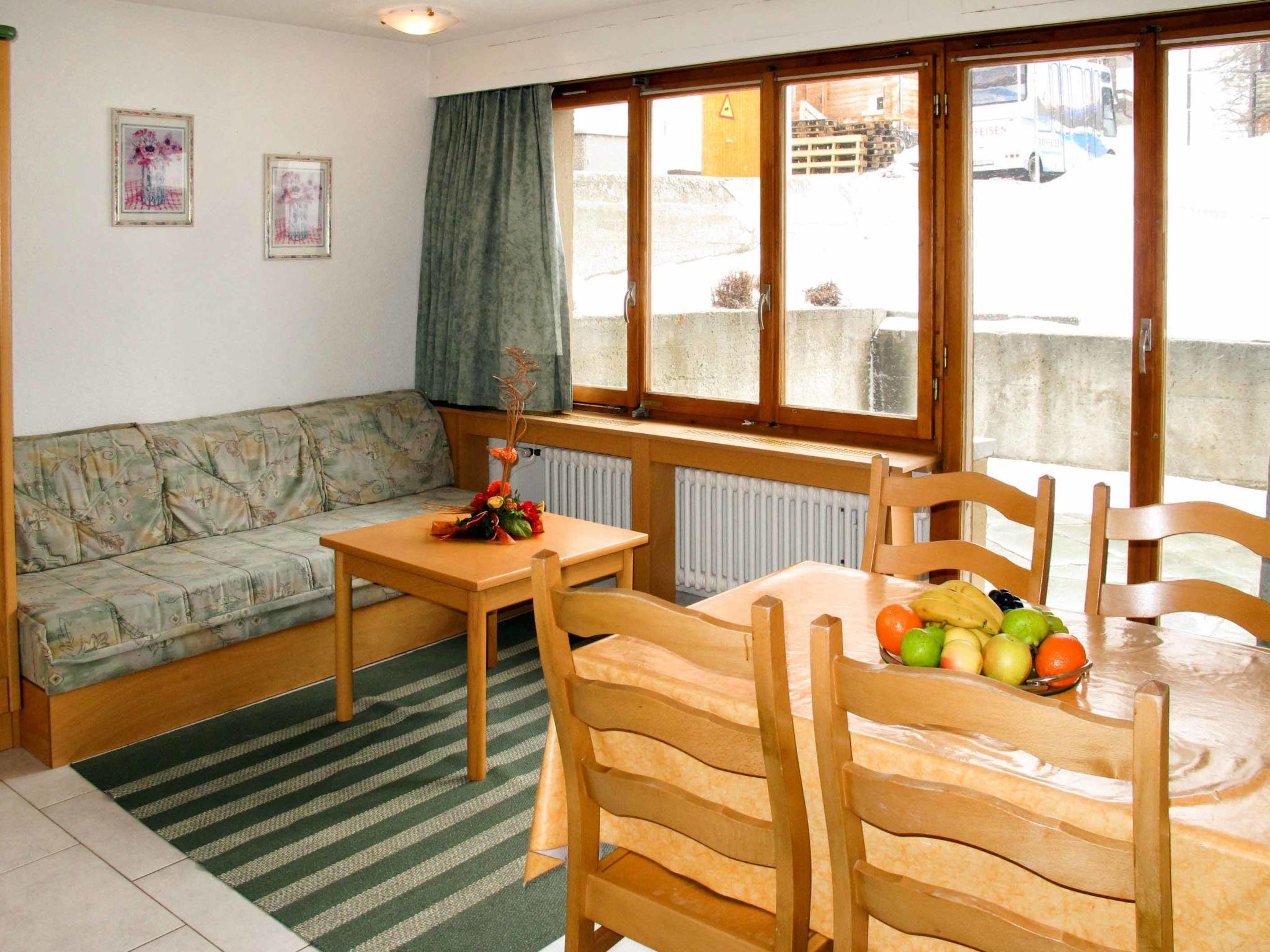 Photo 2 - 2 bedroom Apartment in Saas-Fee with terrace and mountain view