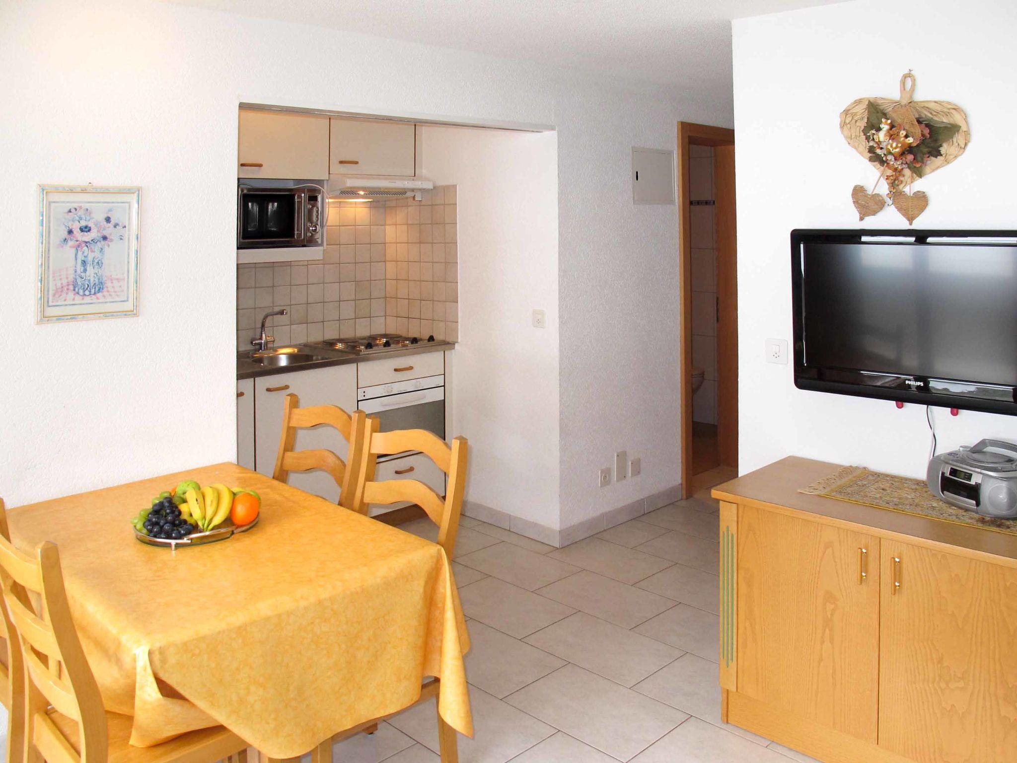 Photo 3 - 2 bedroom Apartment in Saas-Fee with terrace and mountain view