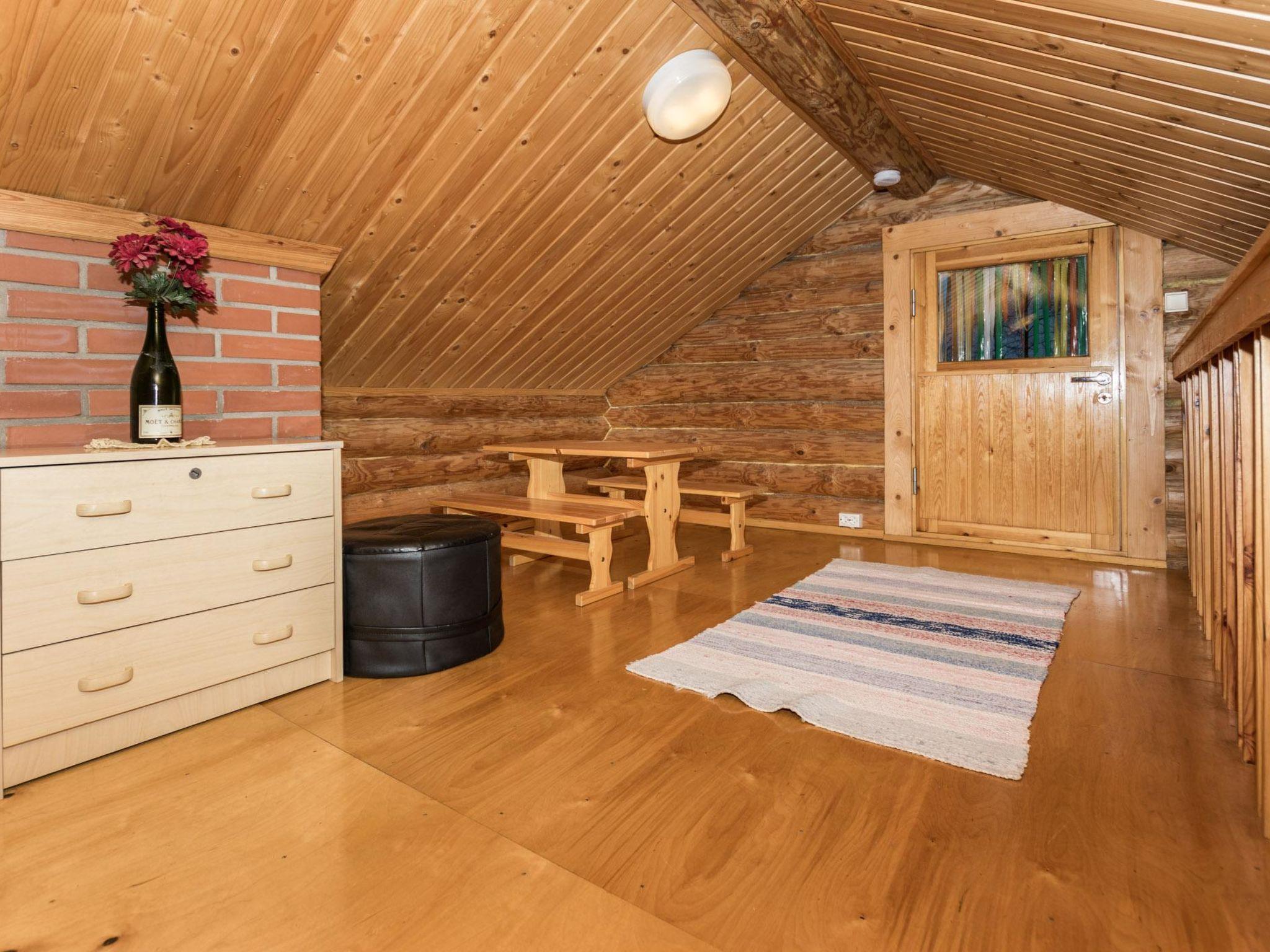 Foto 10 - Casa de 2 quartos em Hankasalmi com sauna