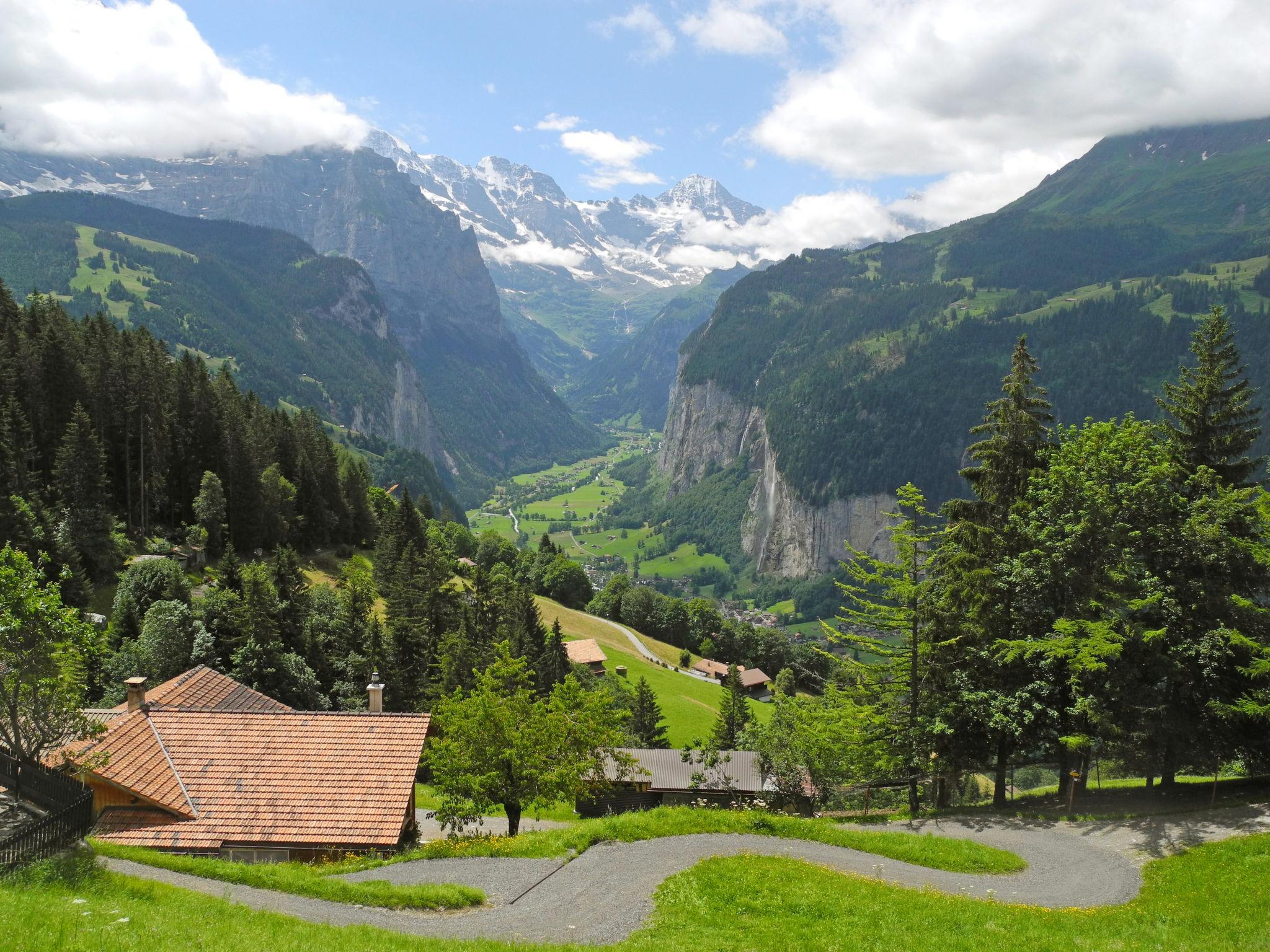 Photo 18 - 2 bedroom House in Lauterbrunnen with garden and mountain view