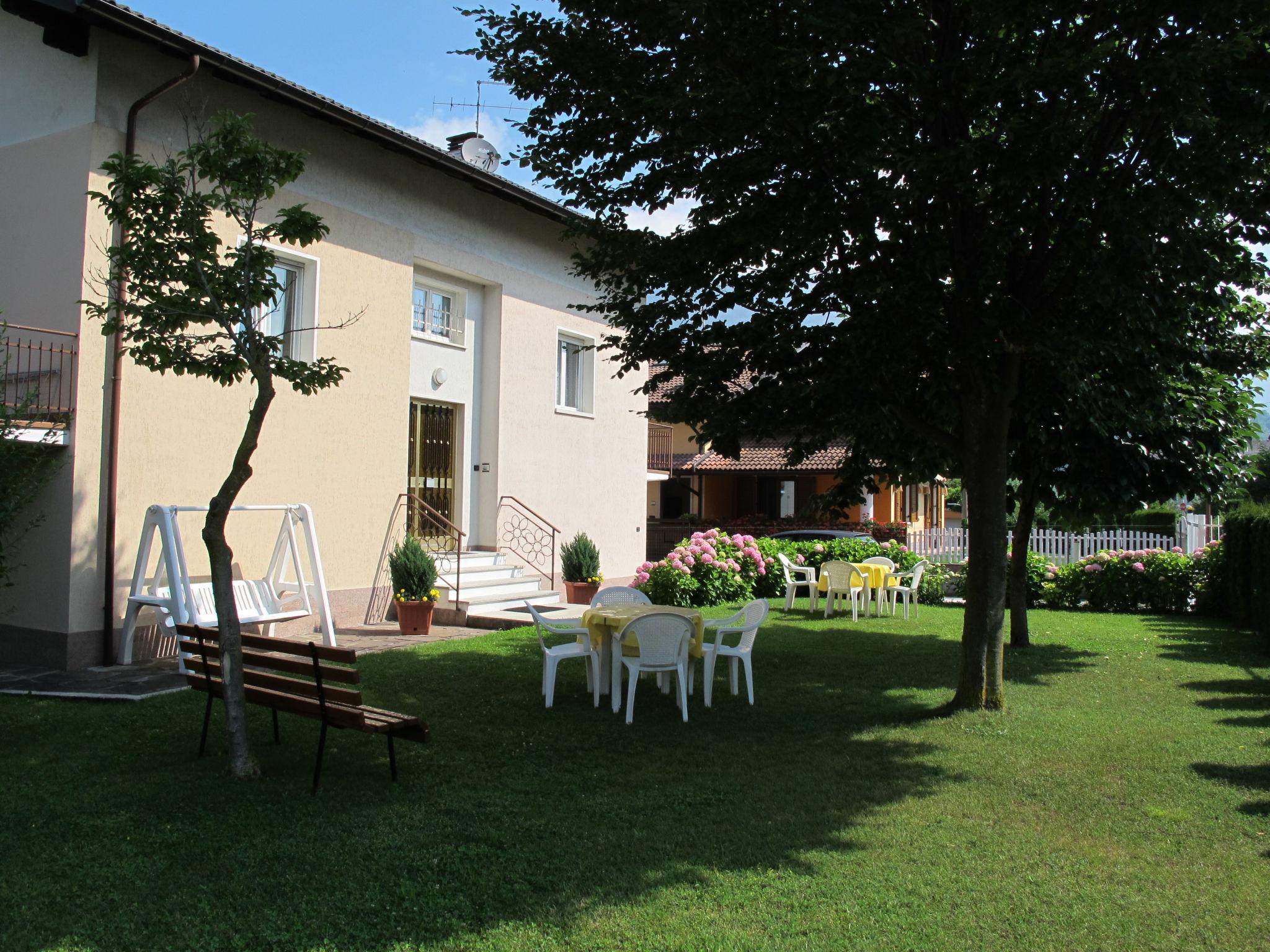 Photo 2 - Appartement de 2 chambres à Caldonazzo avec jardin et vues sur la montagne