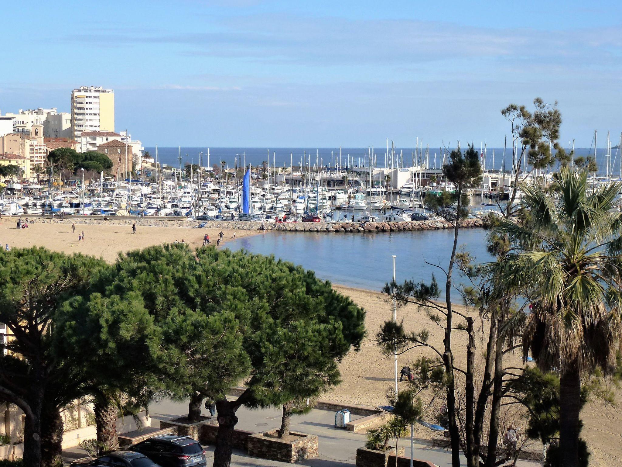 Foto 14 - Apartamento en Sainte-Maxime con vistas al mar
