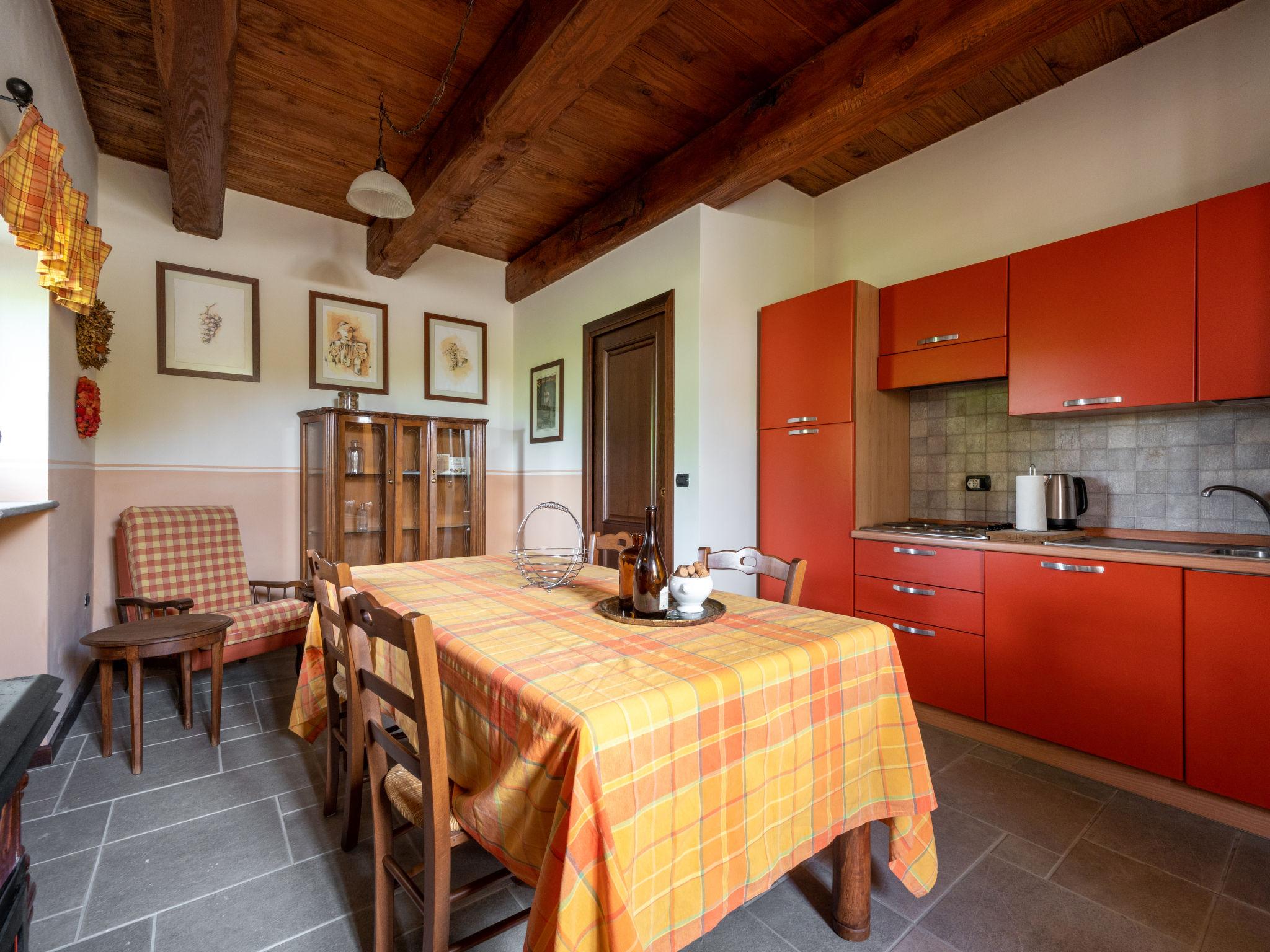 Photo 4 - 3 bedroom House in Bene Vagienna with swimming pool and garden