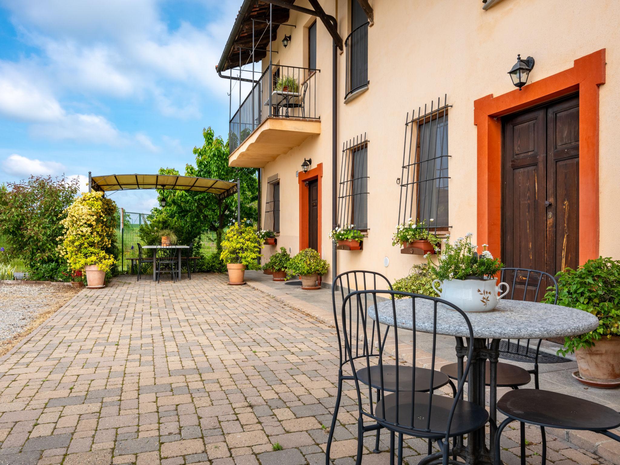 Foto 34 - Casa de 7 quartos em Bene Vagienna com piscina e jardim