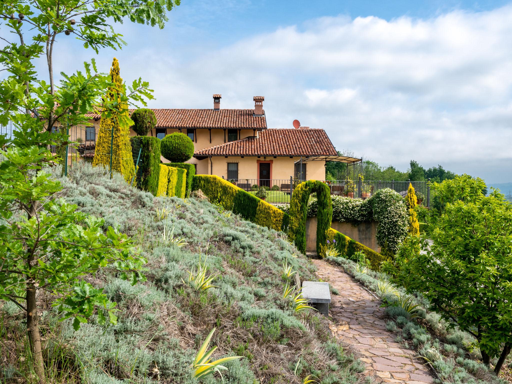 Photo 41 - 7 bedroom House in Bene Vagienna with private pool and garden