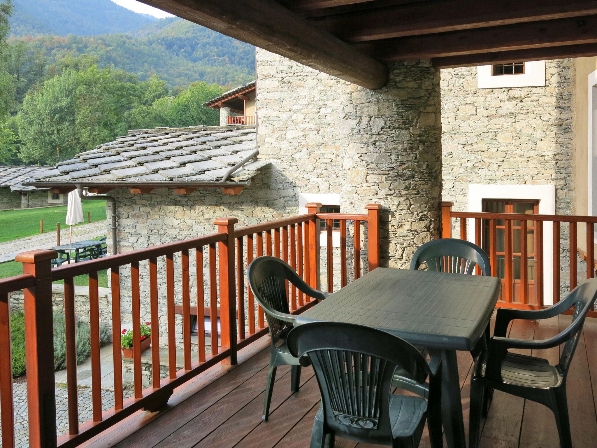Photo 3 - 1 bedroom Apartment in Sampeyre with swimming pool and garden