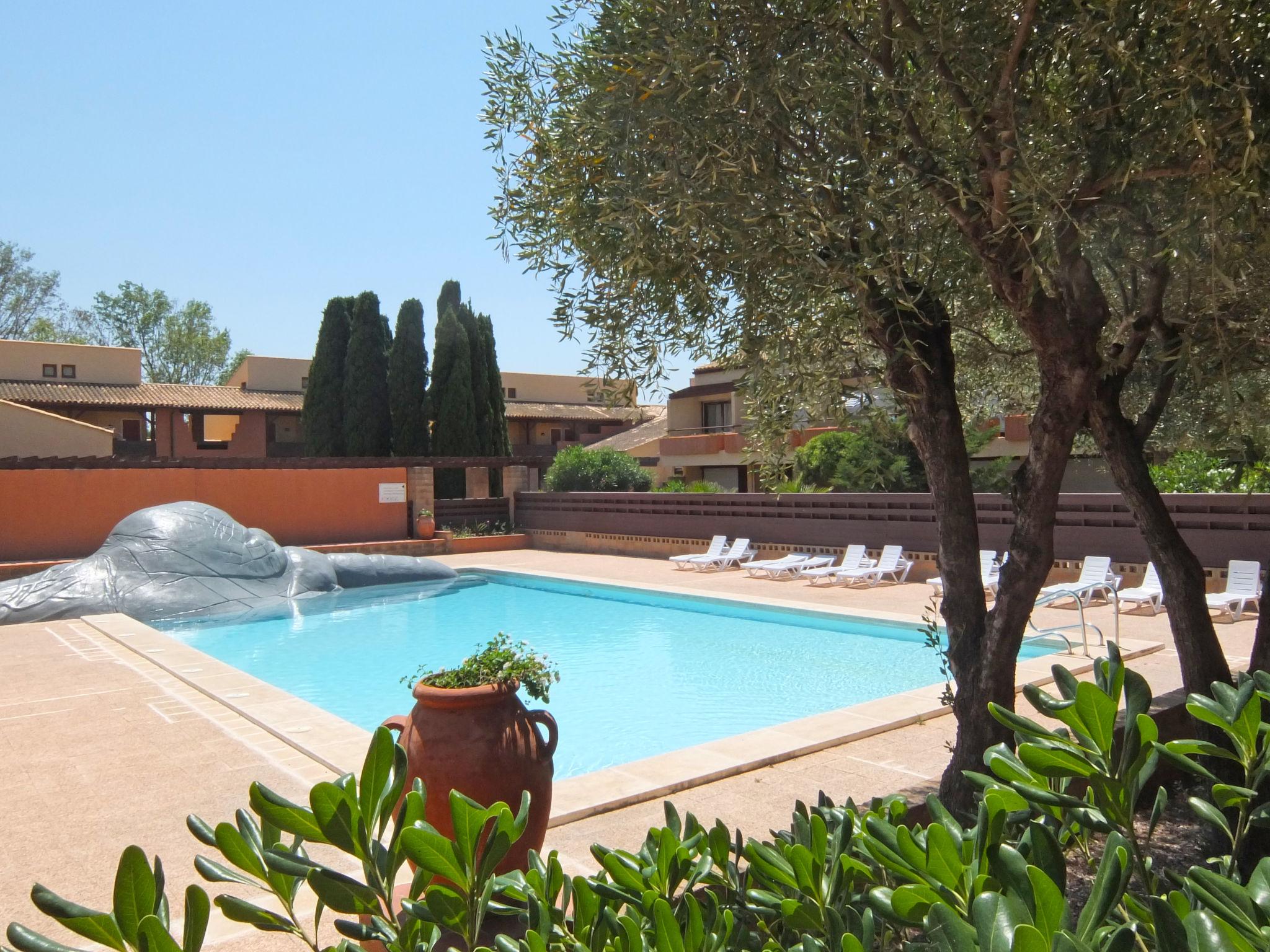 Foto 2 - Appartamento a Saint-Cyprien con piscina e vista mare