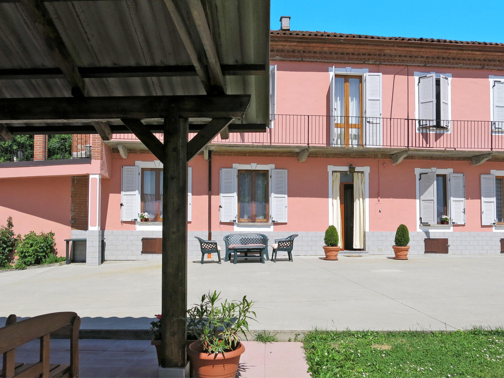 Foto 23 - Casa de 3 quartos em Asti com piscina privada e jardim