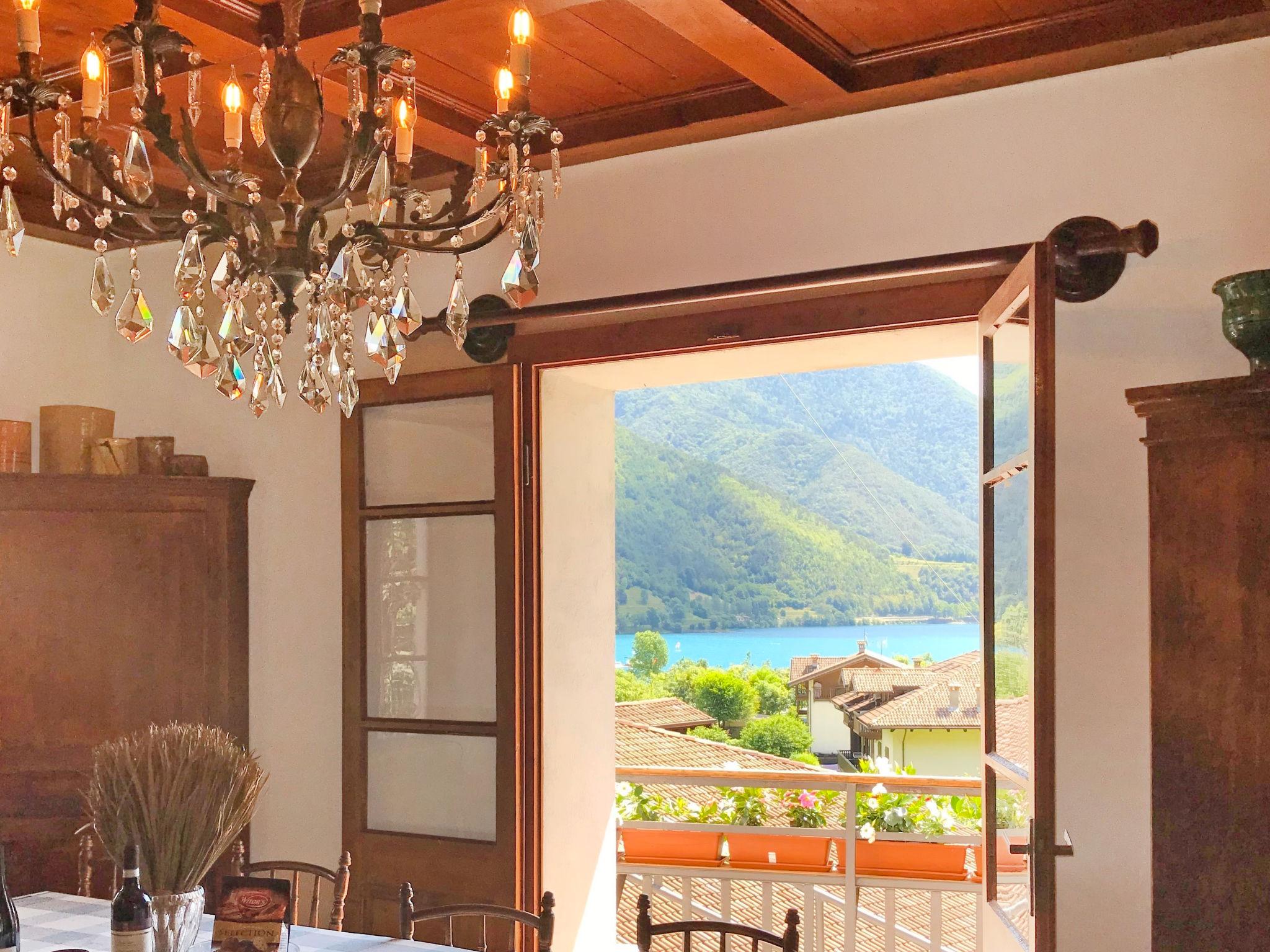 Photo 8 - Maison de 6 chambres à Ledro avec terrasse et vues sur la montagne