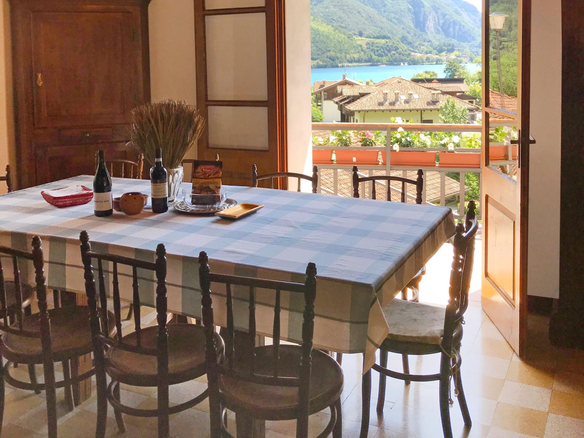 Foto 11 - Casa de 6 habitaciones en Ledro con terraza y vistas a la montaña