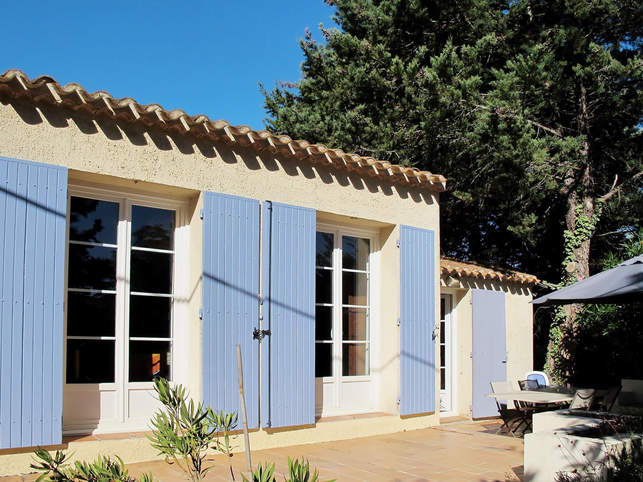 Photo 33 - Maison de 4 chambres à Tresques avec piscine privée et jardin