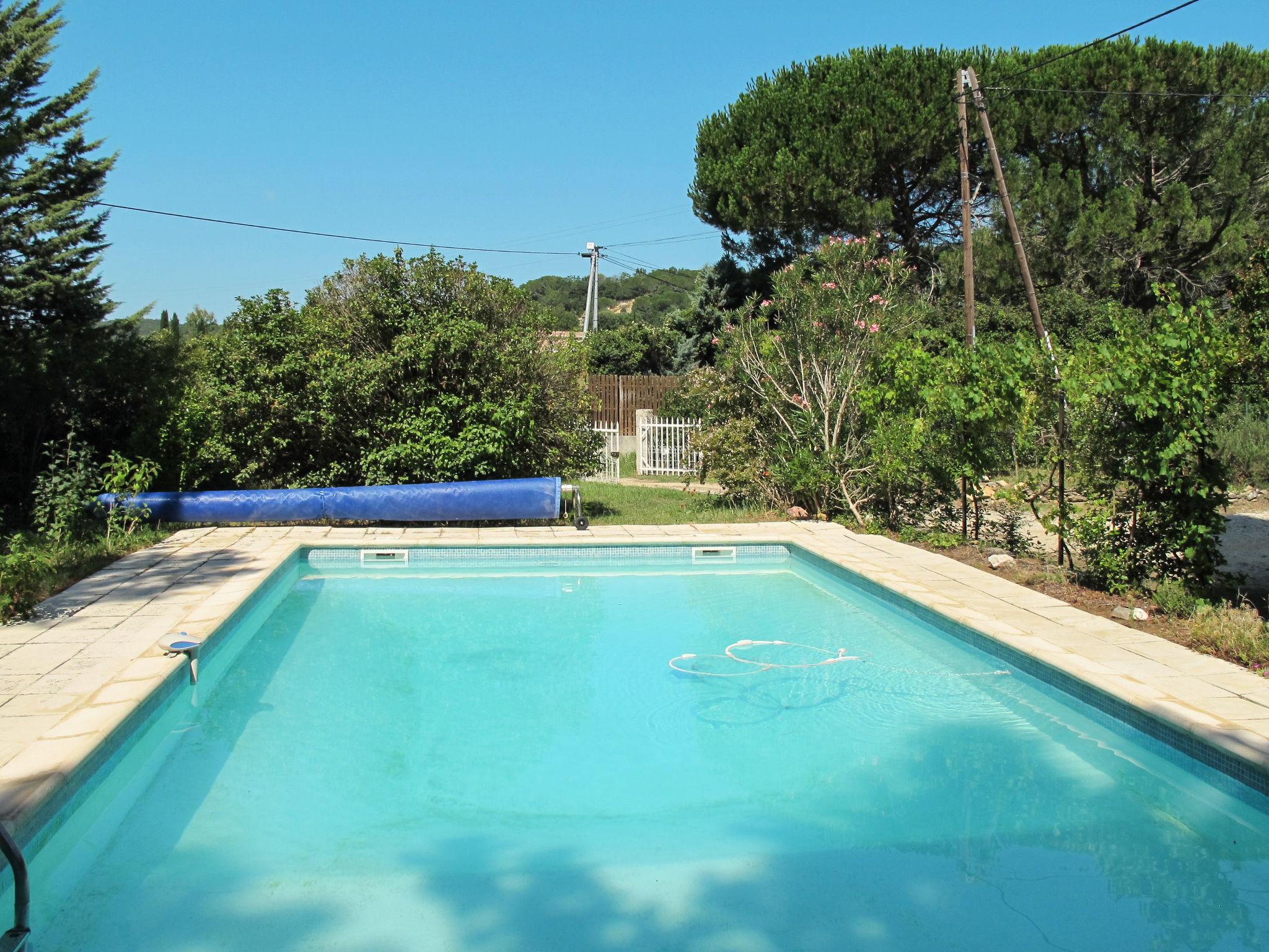 Foto 30 - Casa de 4 quartos em Tresques com piscina privada e jardim