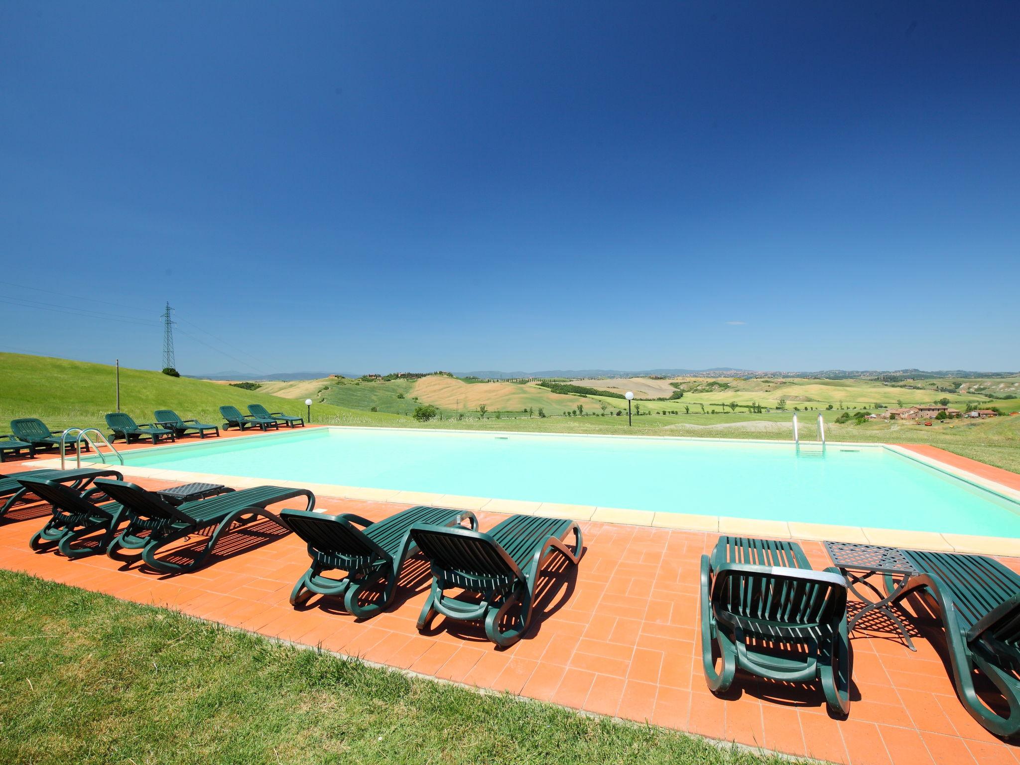 Photo 4 - 4 bedroom Apartment in Asciano with swimming pool