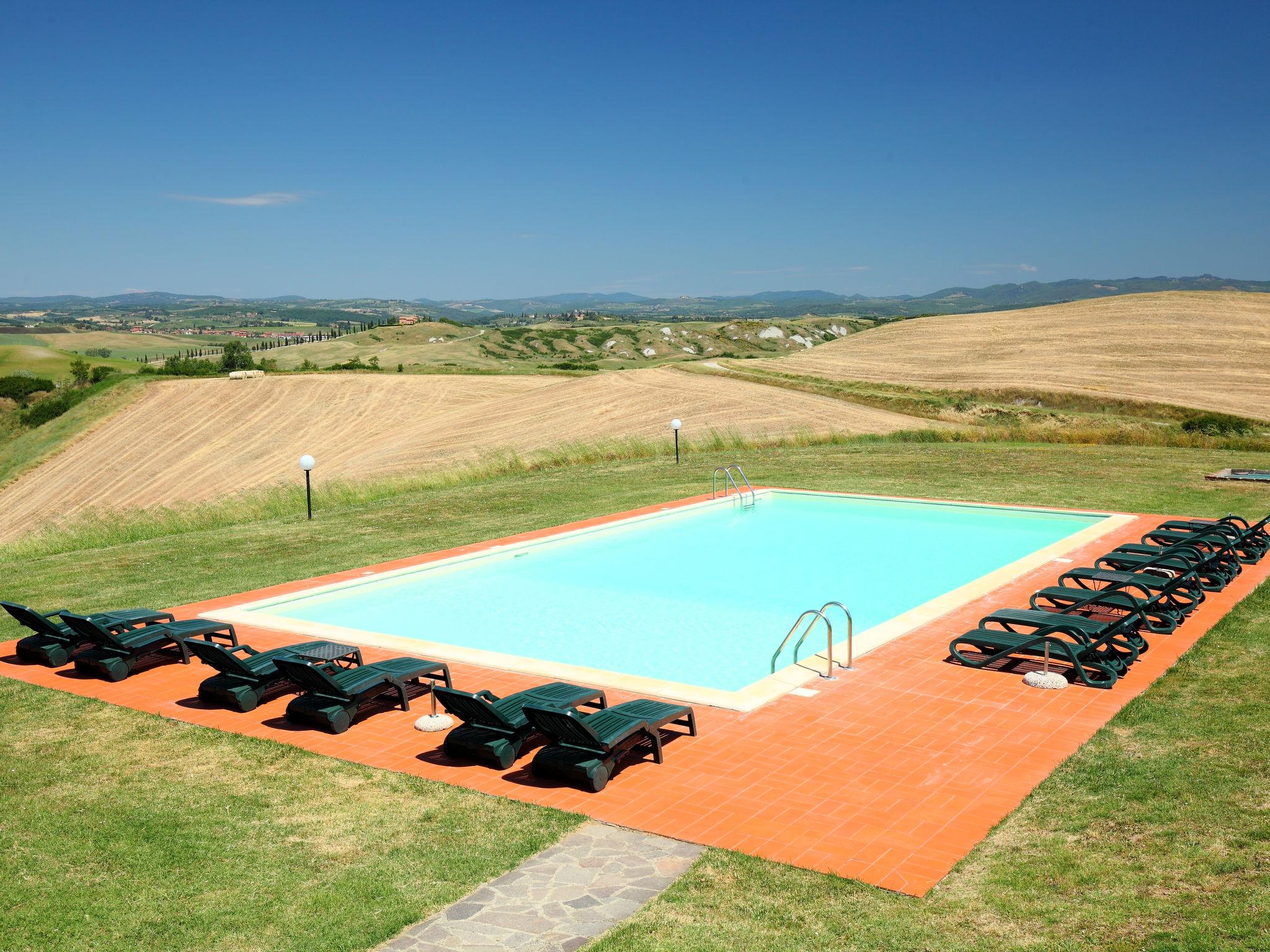 Foto 2 - Apartamento de 2 quartos em Asciano com piscina