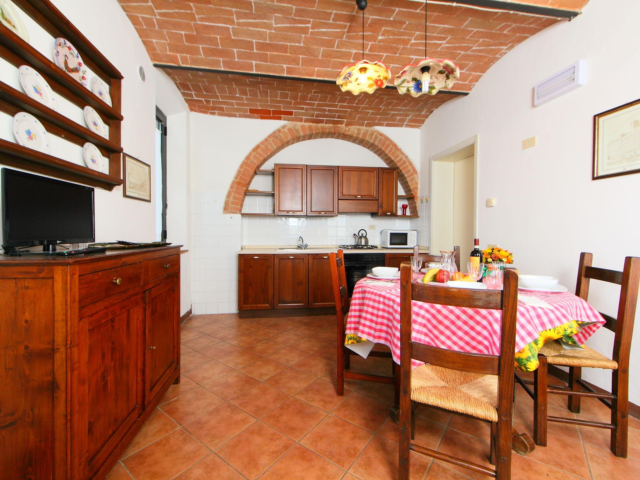 Photo 8 - 2 bedroom Apartment in Asciano with swimming pool