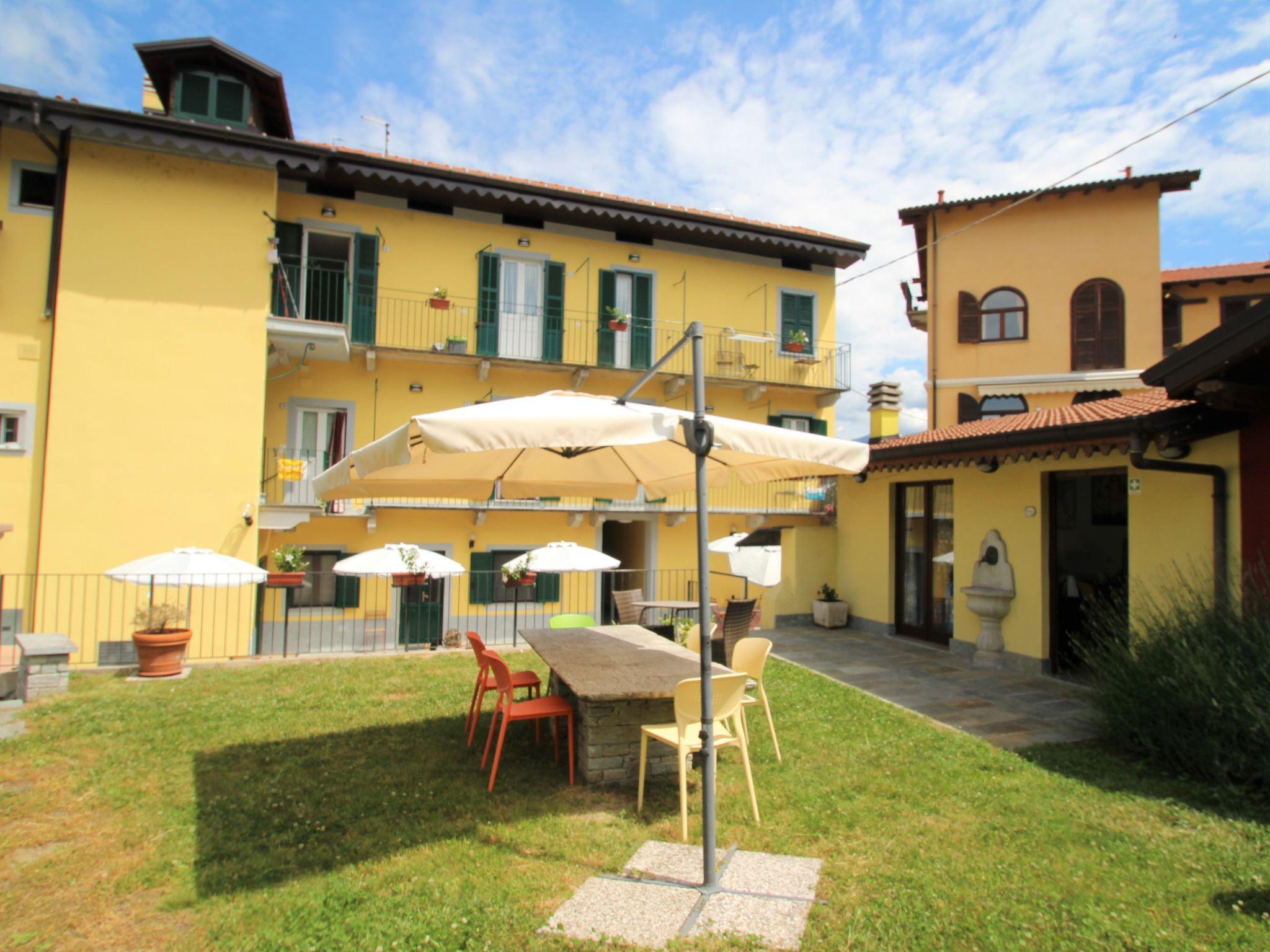 Photo 1 - 1 bedroom Apartment in Germignaga with garden and mountain view