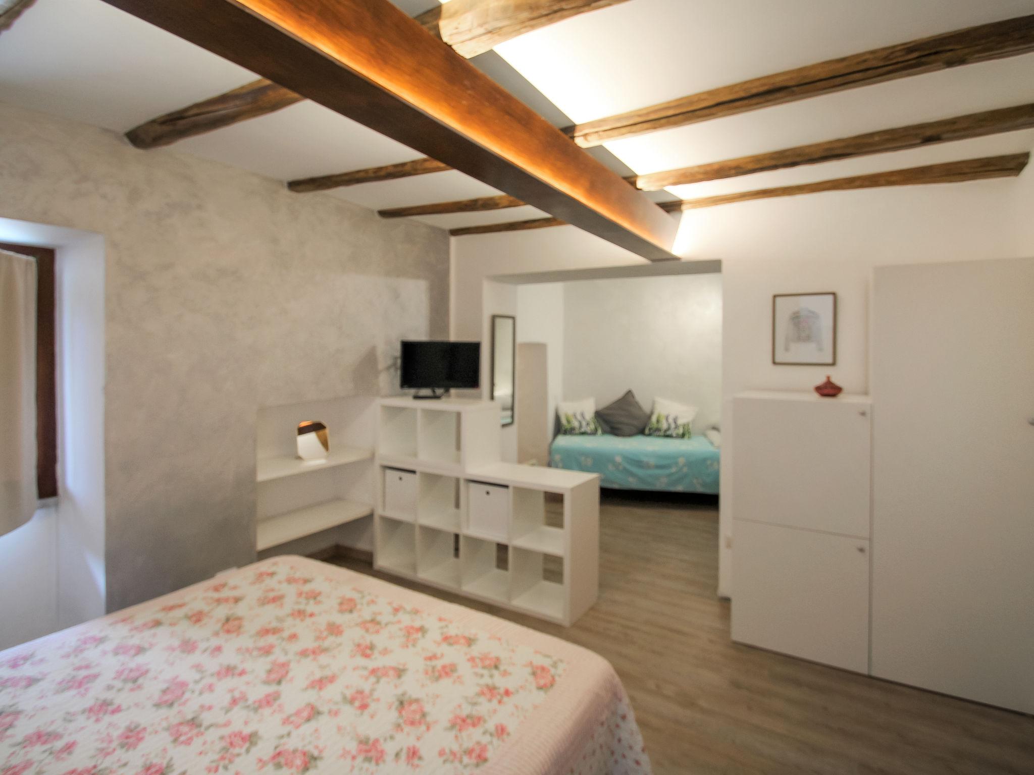 Foto 9 - Apartamento de 1 quarto em Germignaga com jardim