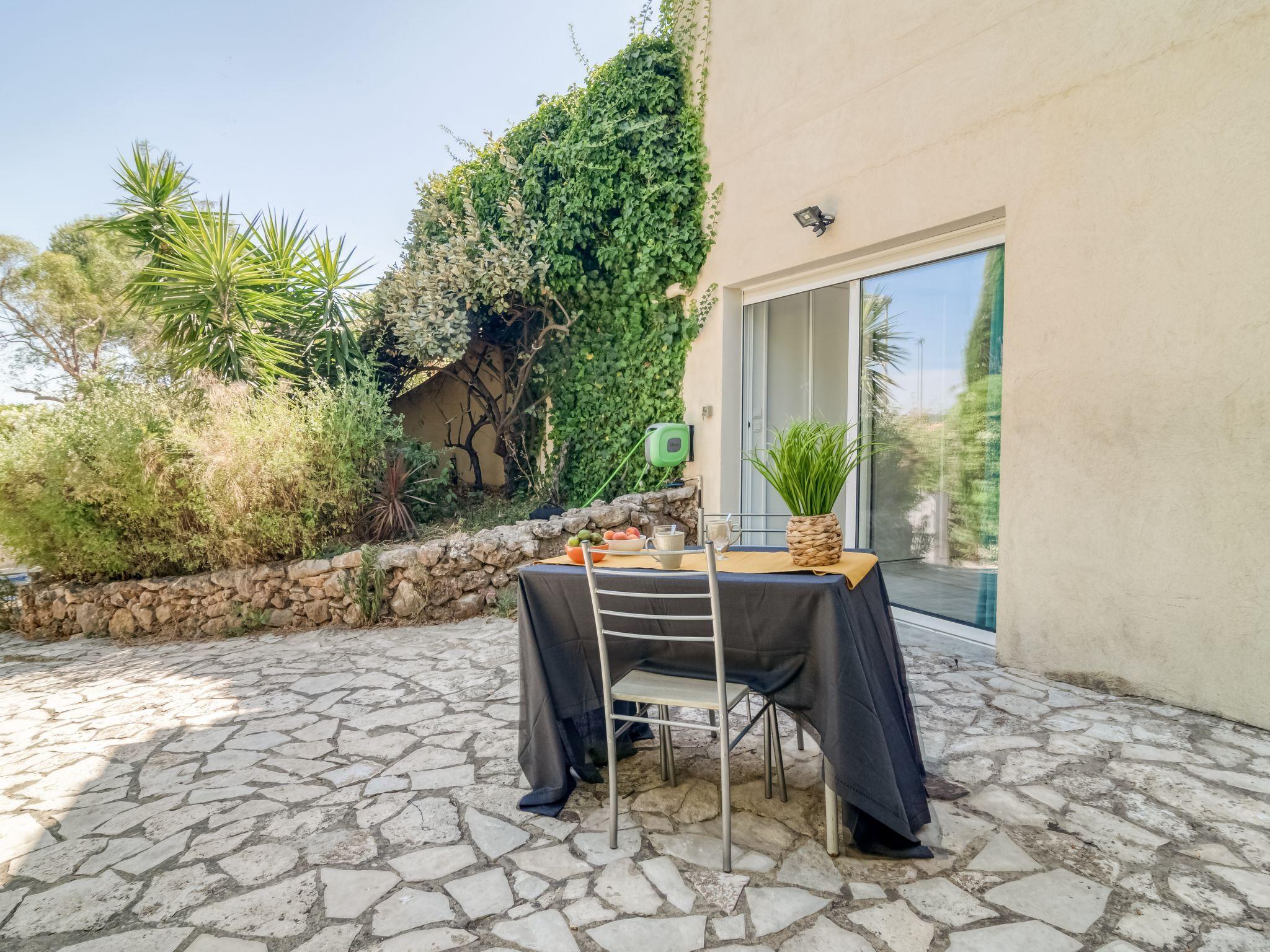 Photo 11 - Appartement de 2 chambres à La Valette-du-Var avec jardin et terrasse