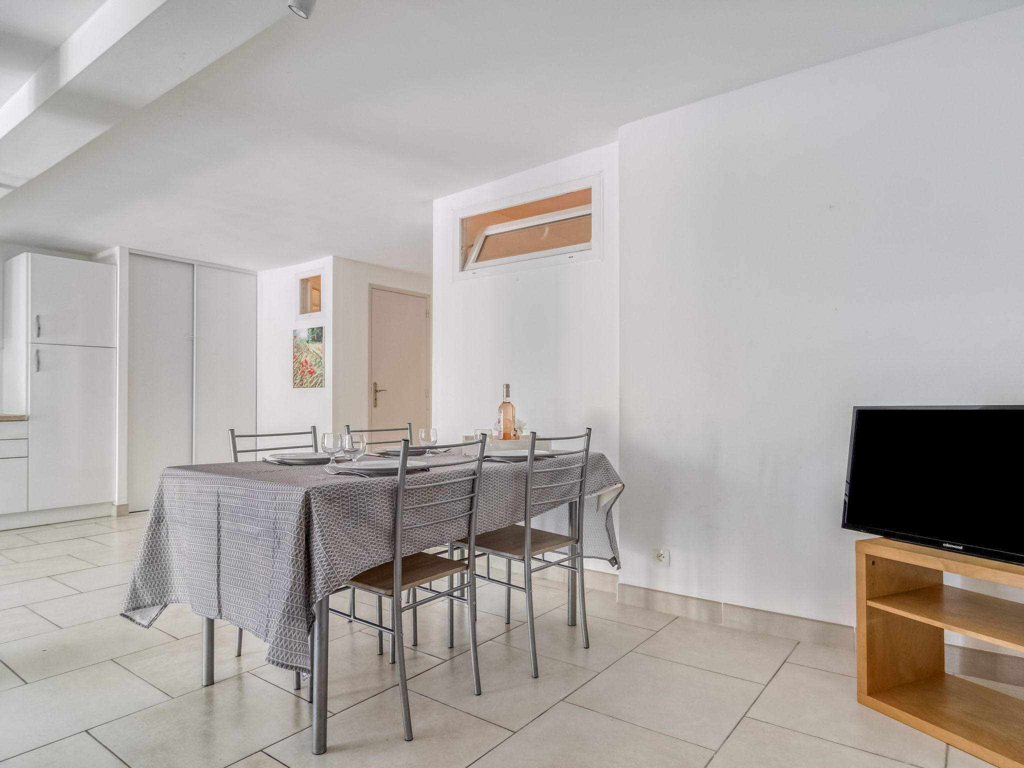 Photo 7 - 2 bedroom Apartment in La Valette-du-Var with garden and terrace