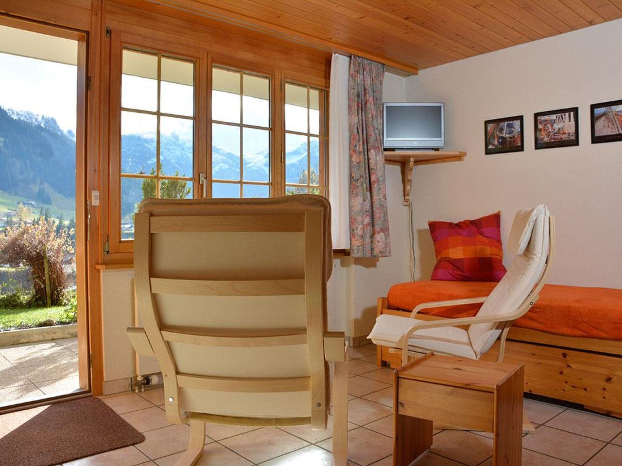 Foto 4 - Appartamento con 1 camera da letto a Adelboden con giardino e vista sulle montagne